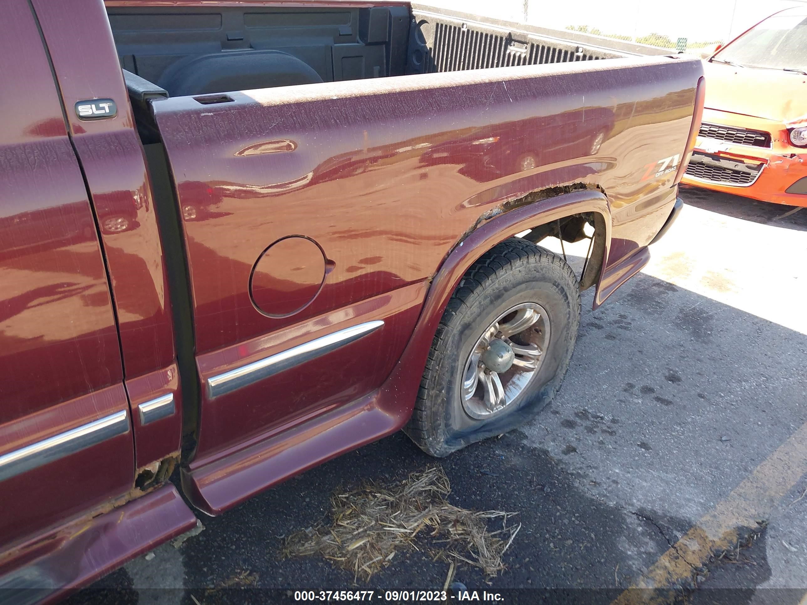 Photo 5 VIN: 2GTEK19T921315437 - GMC SIERRA 