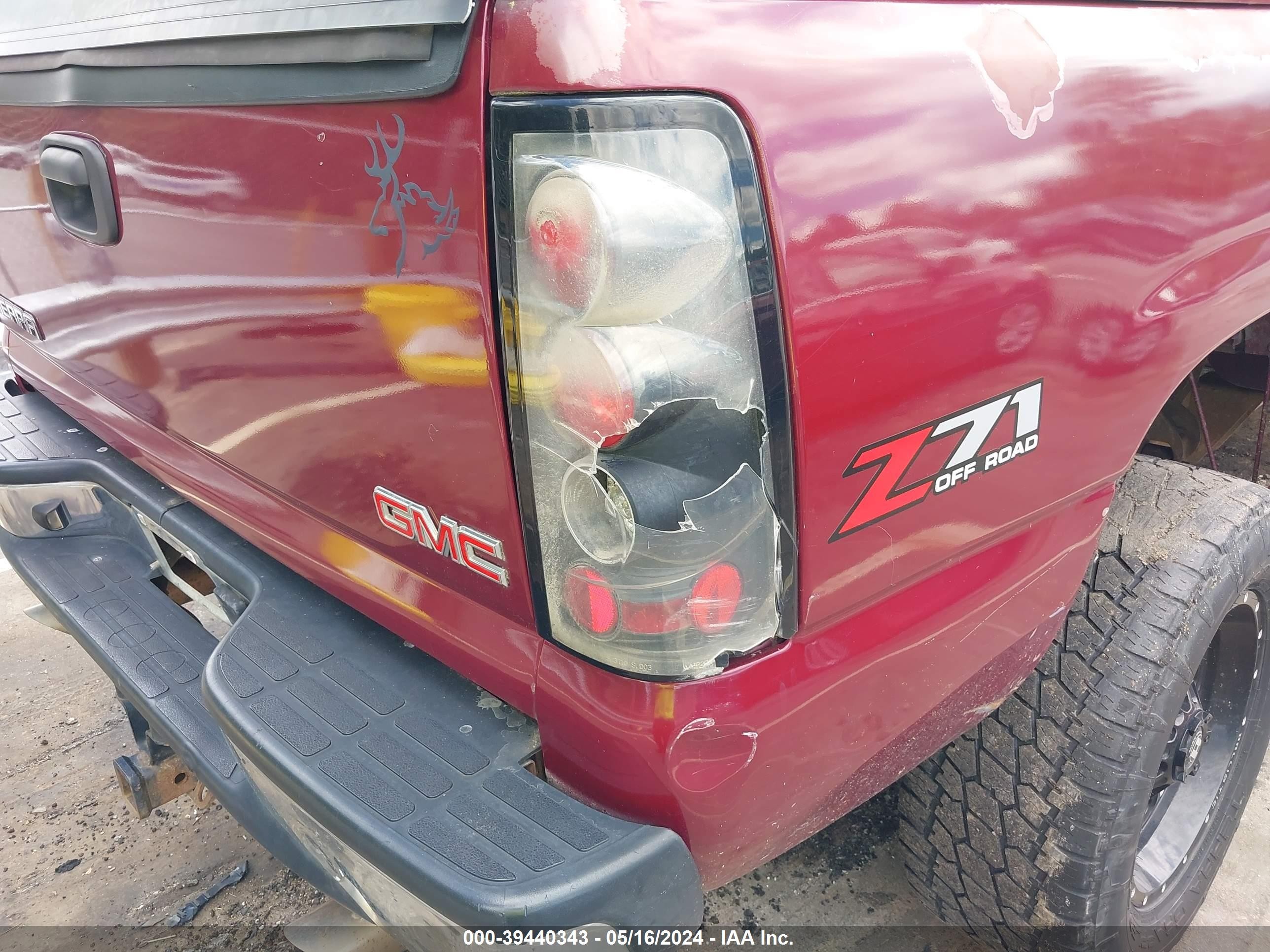 Photo 15 VIN: 2GTEK19TX41209419 - GMC SIERRA 