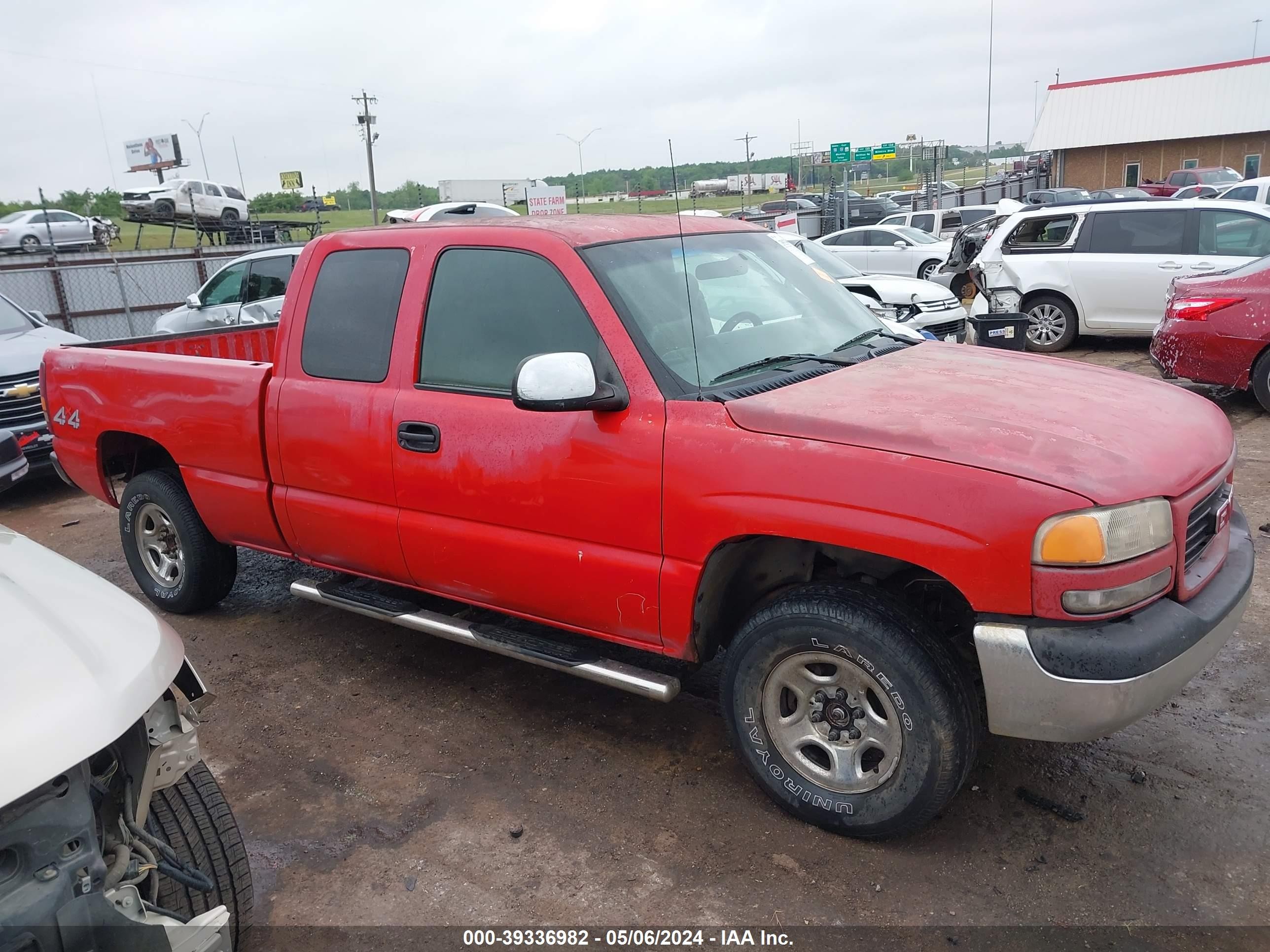 Photo 12 VIN: 2GTEK19V221211616 - GMC SIERRA 