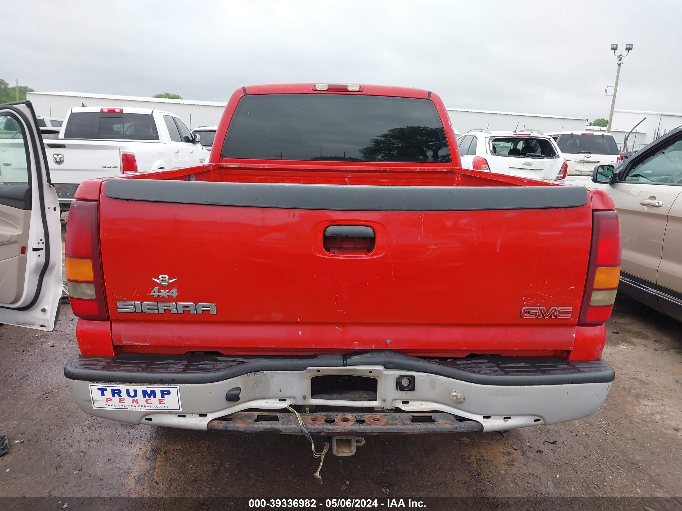 Photo 15 VIN: 2GTEK19V221211616 - GMC SIERRA 