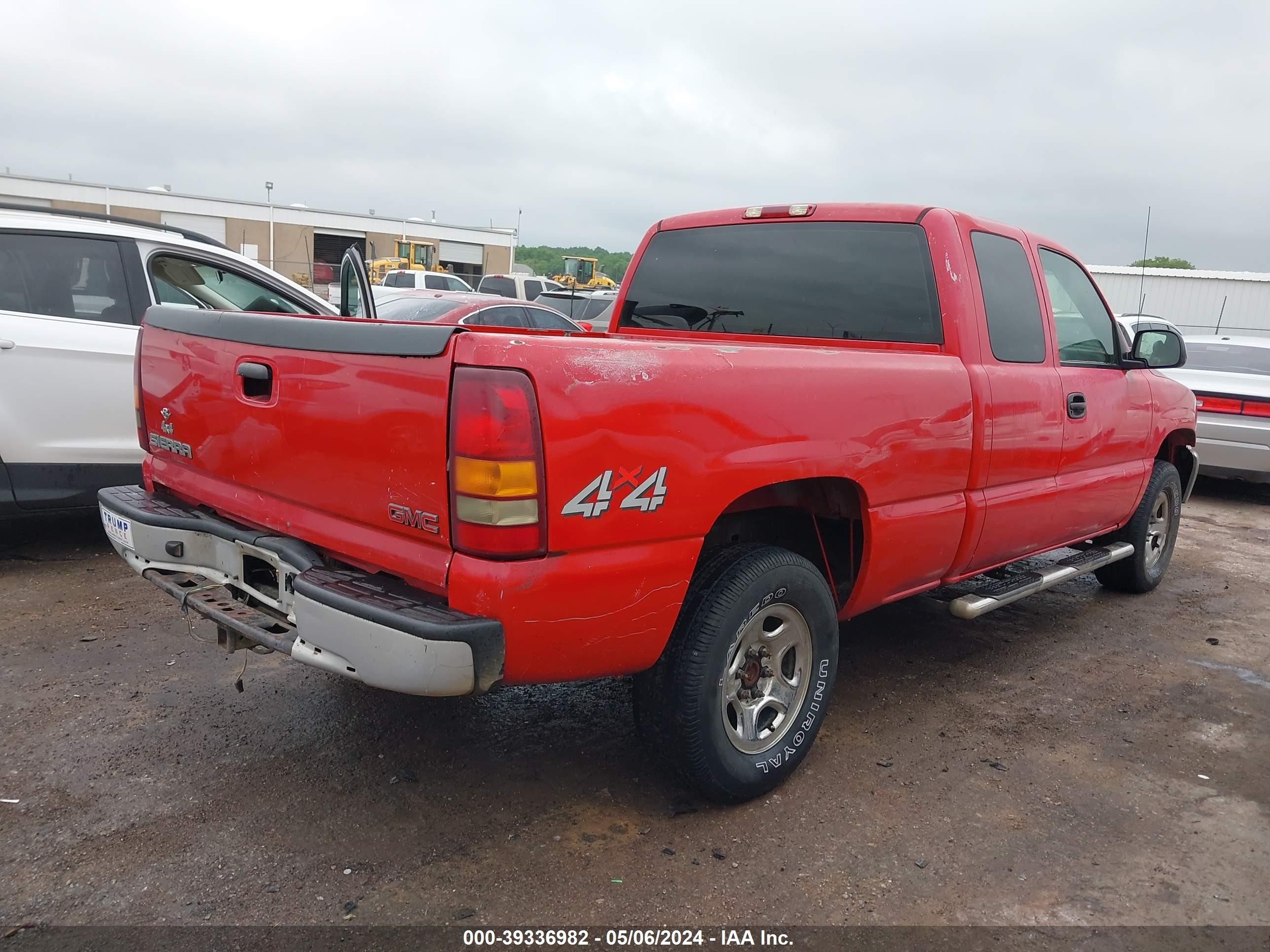 Photo 3 VIN: 2GTEK19V221211616 - GMC SIERRA 