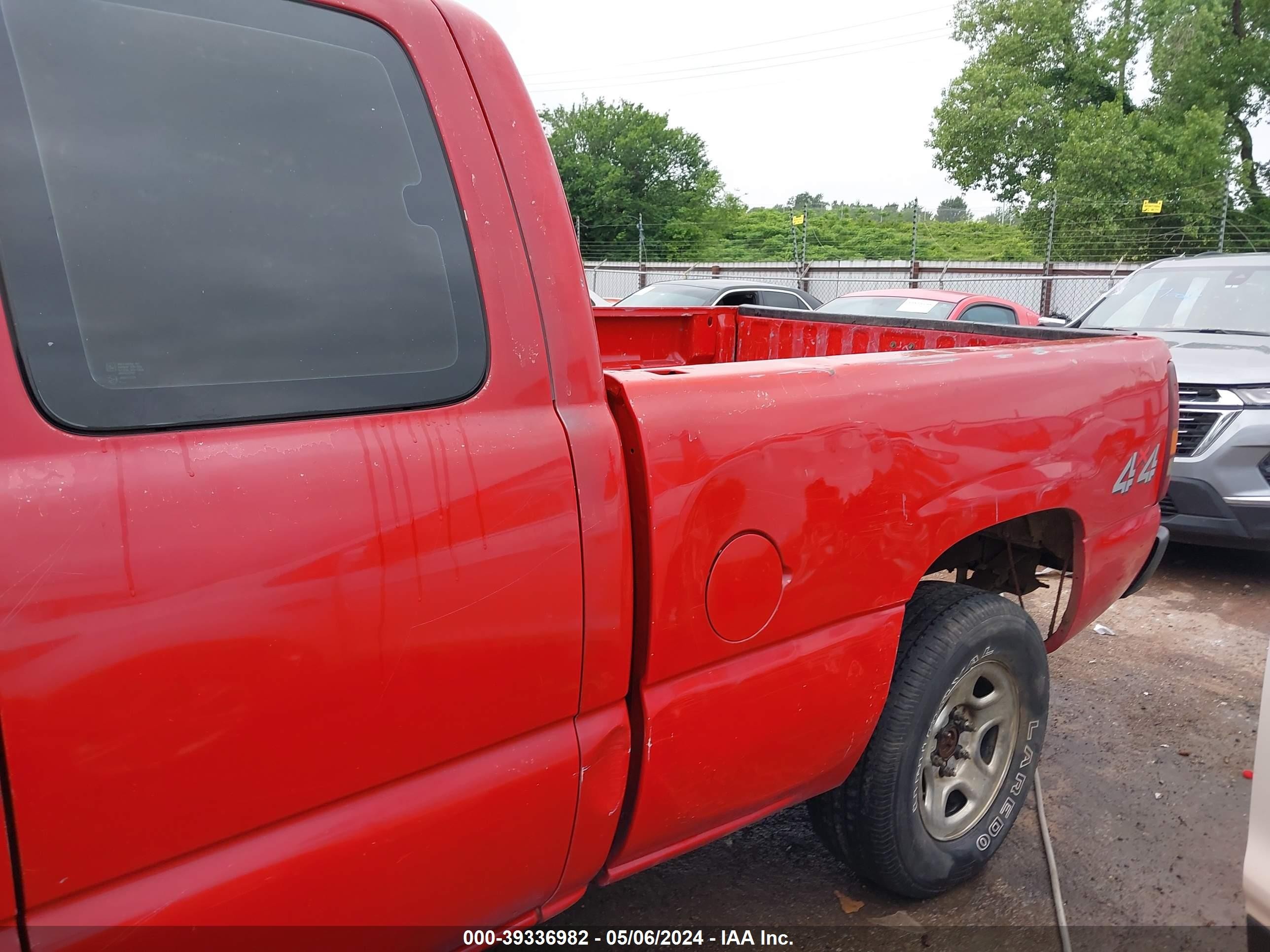 Photo 5 VIN: 2GTEK19V221211616 - GMC SIERRA 