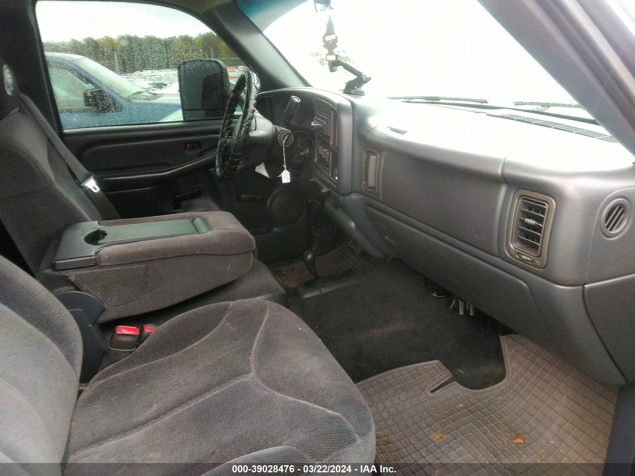 Photo 4 VIN: 2GTEK19V4Y1293812 - GMC SIERRA 