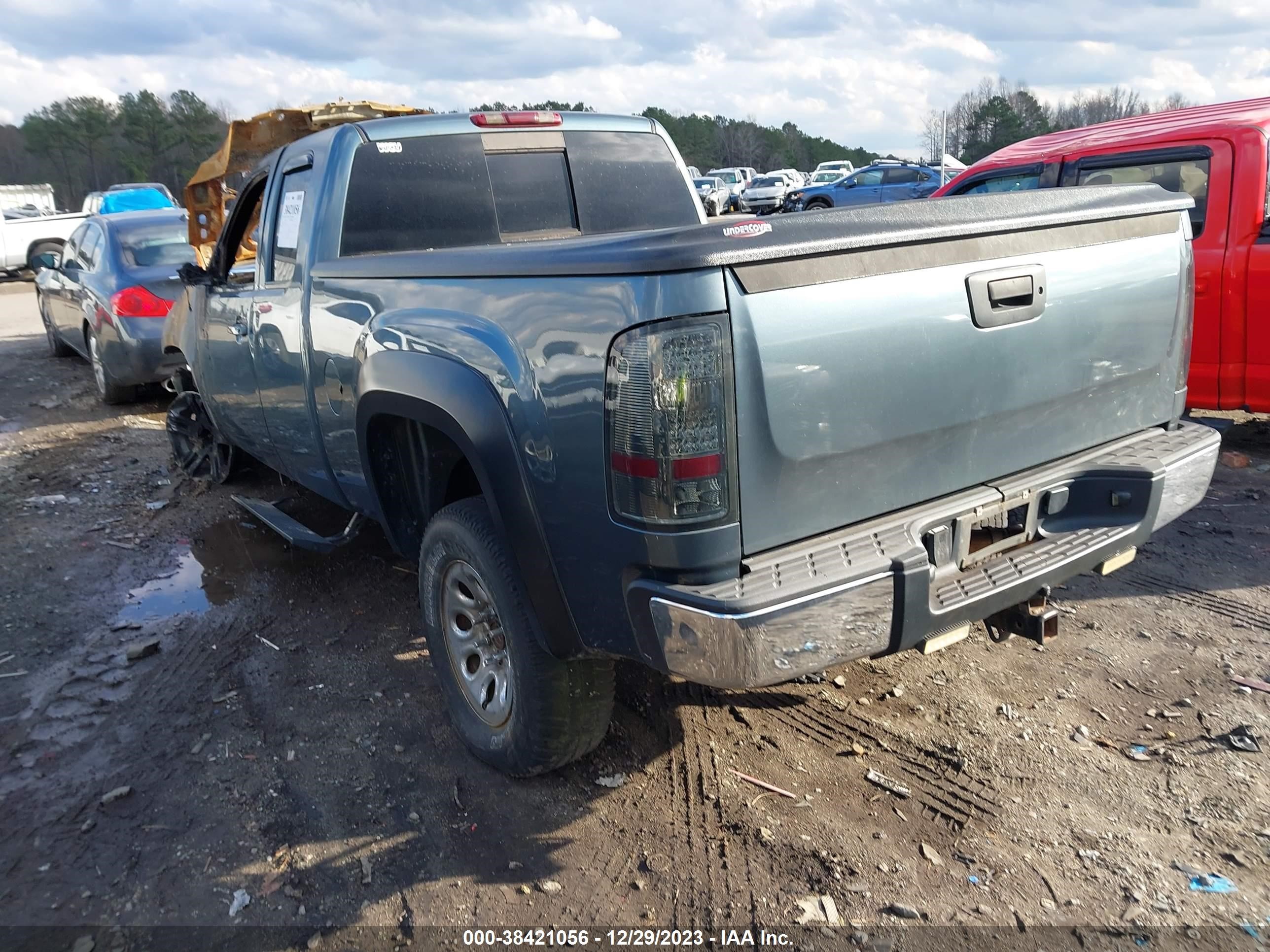 Photo 2 VIN: 2GTEK19Y371622539 - GMC SIERRA 