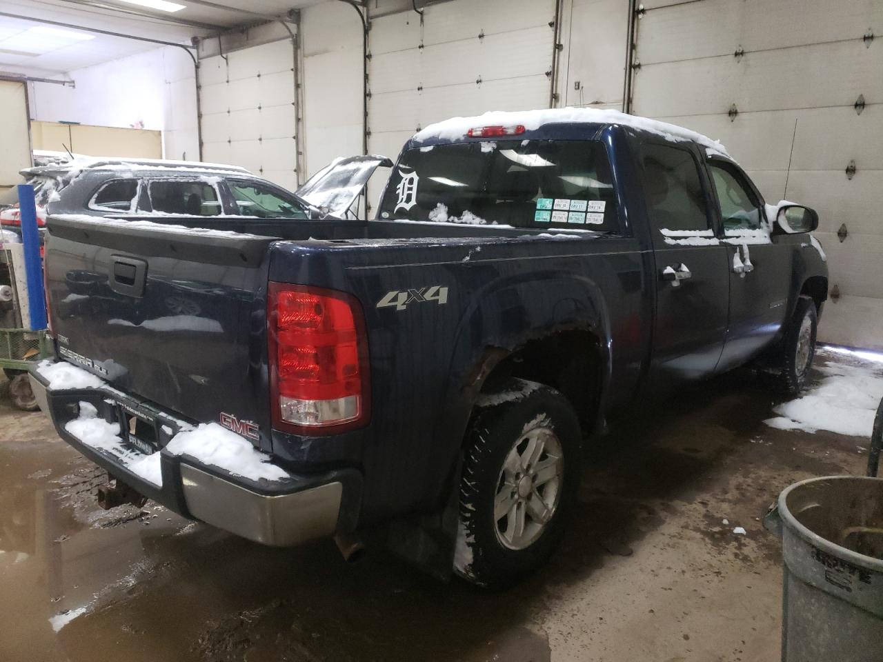 Photo 3 VIN: 2GTEK233491126428 - GMC SIERRA 