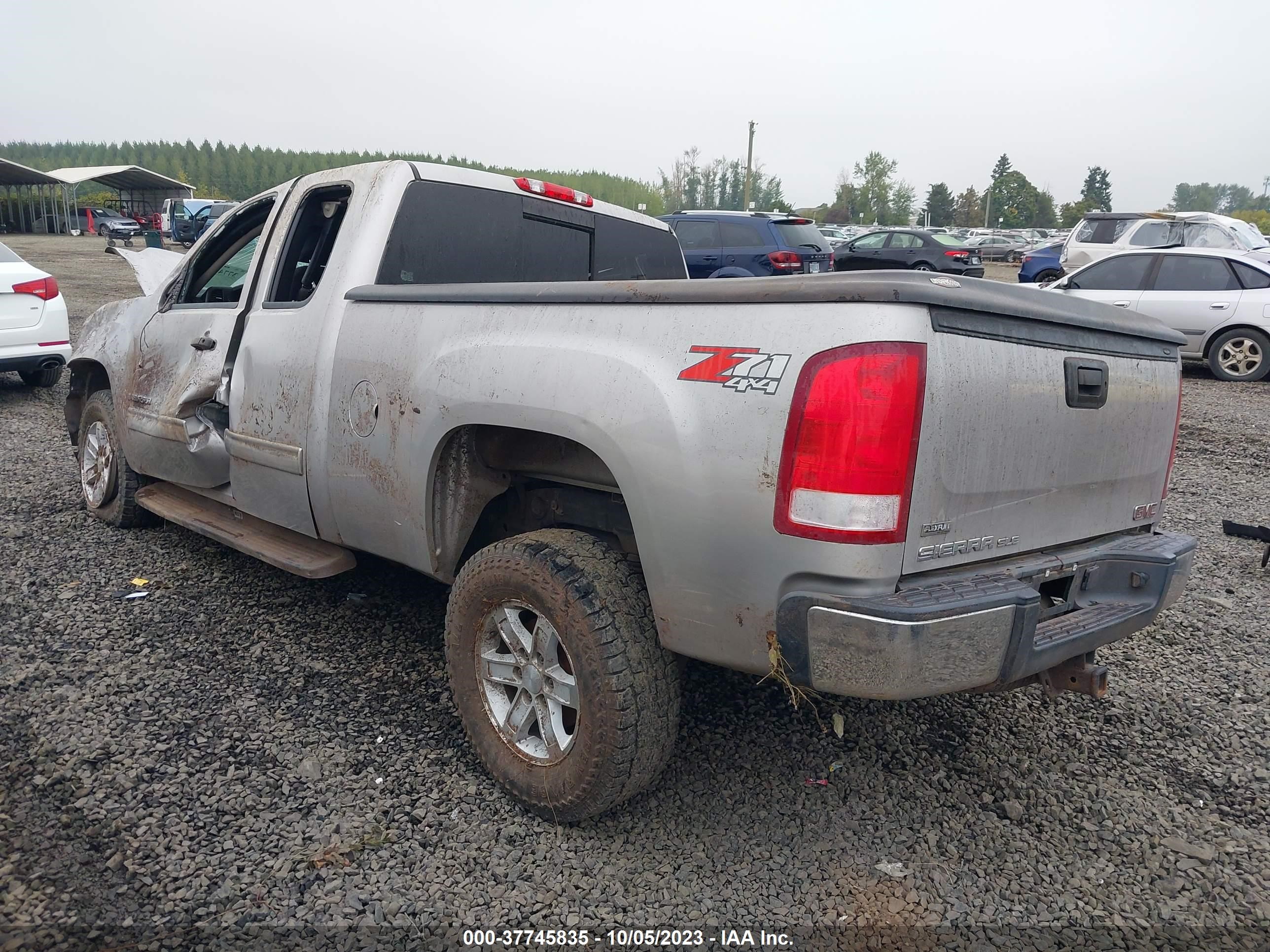 Photo 2 VIN: 2GTEK290891123626 - GMC SIERRA 