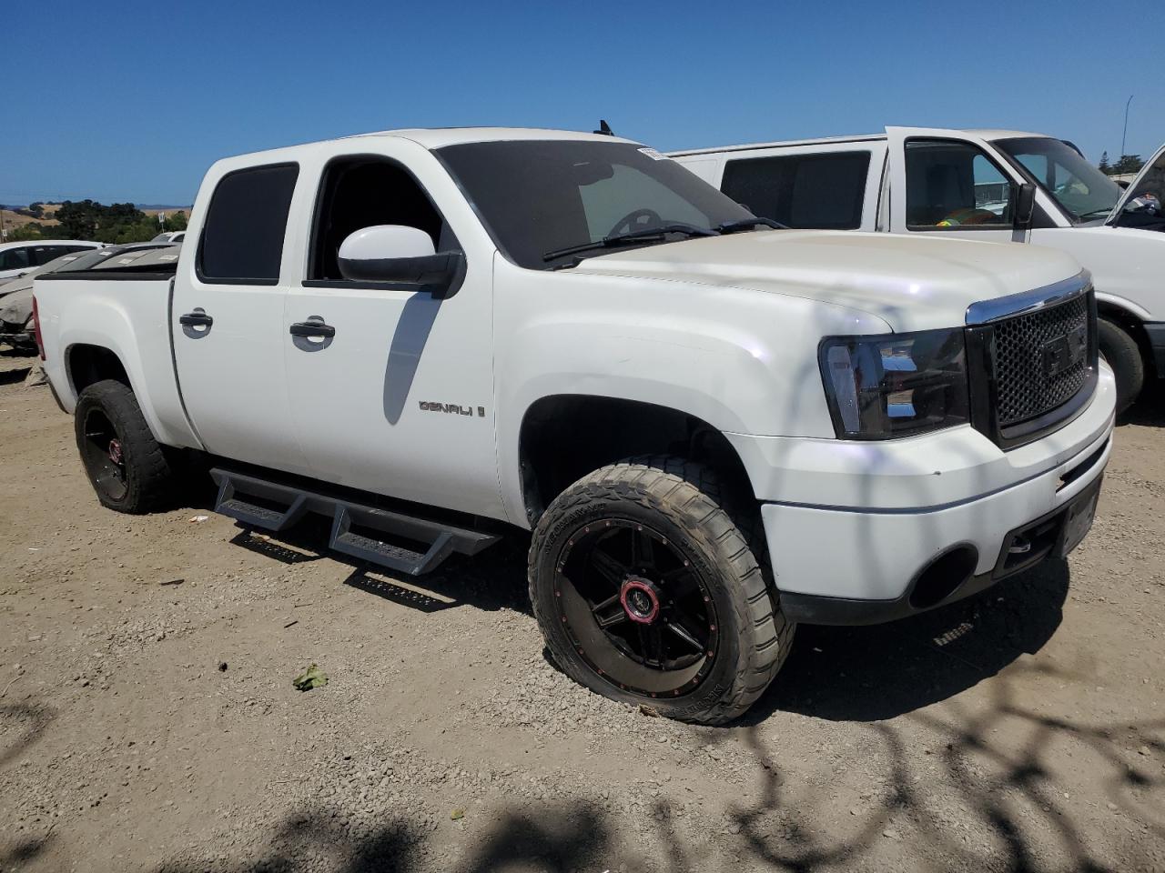 Photo 3 VIN: 2GTEK638281108091 - GMC SIERRA 