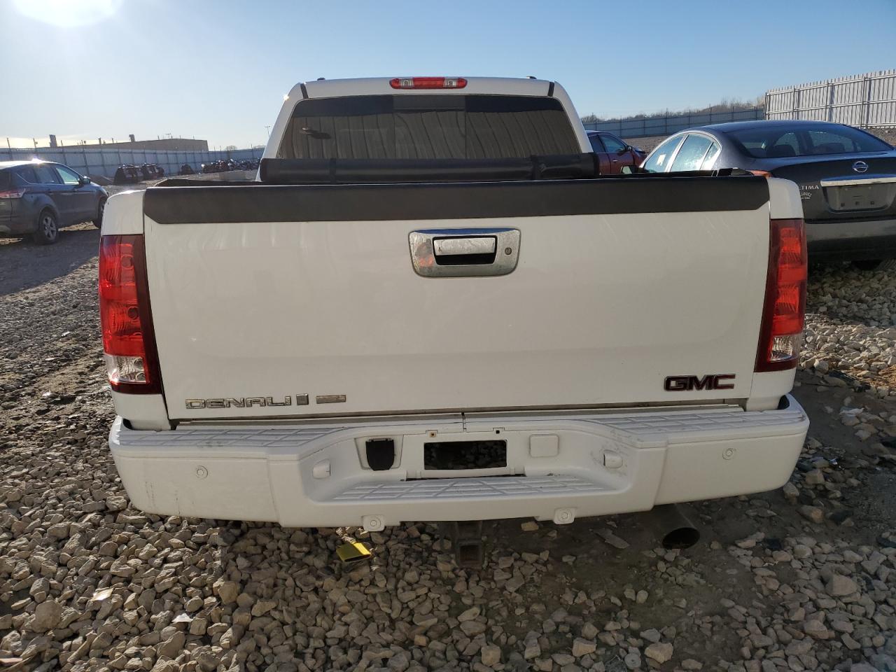 Photo 5 VIN: 2GTEK638571686250 - GMC SIERRA 