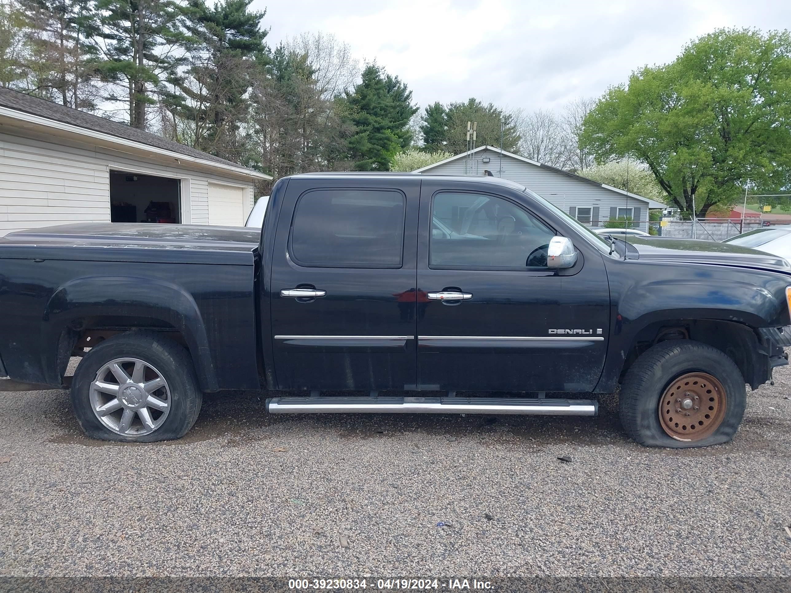 Photo 13 VIN: 2GTEK638681260441 - GMC SIERRA 