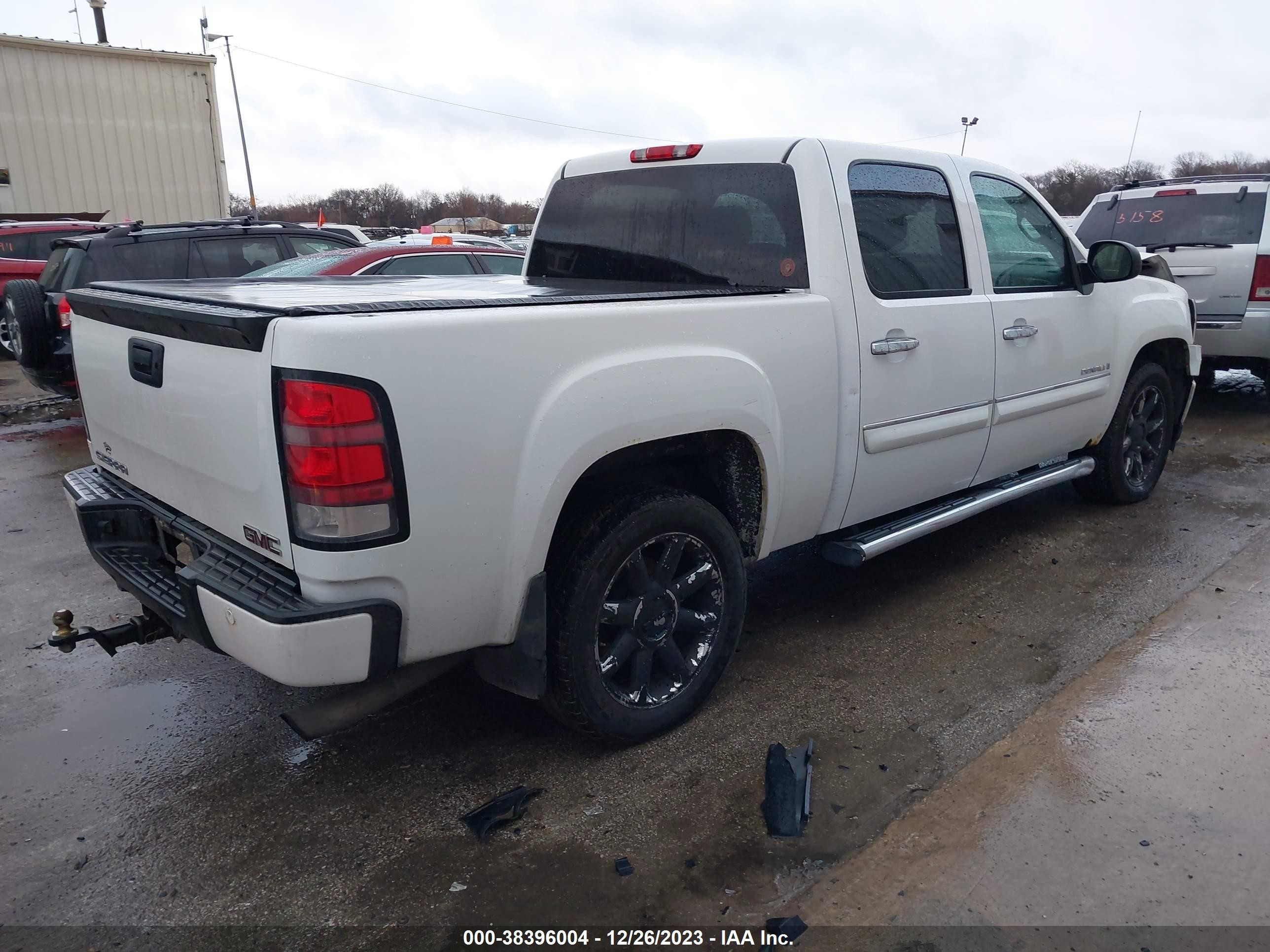 Photo 3 VIN: 2GTEK638881327329 - GMC SIERRA 