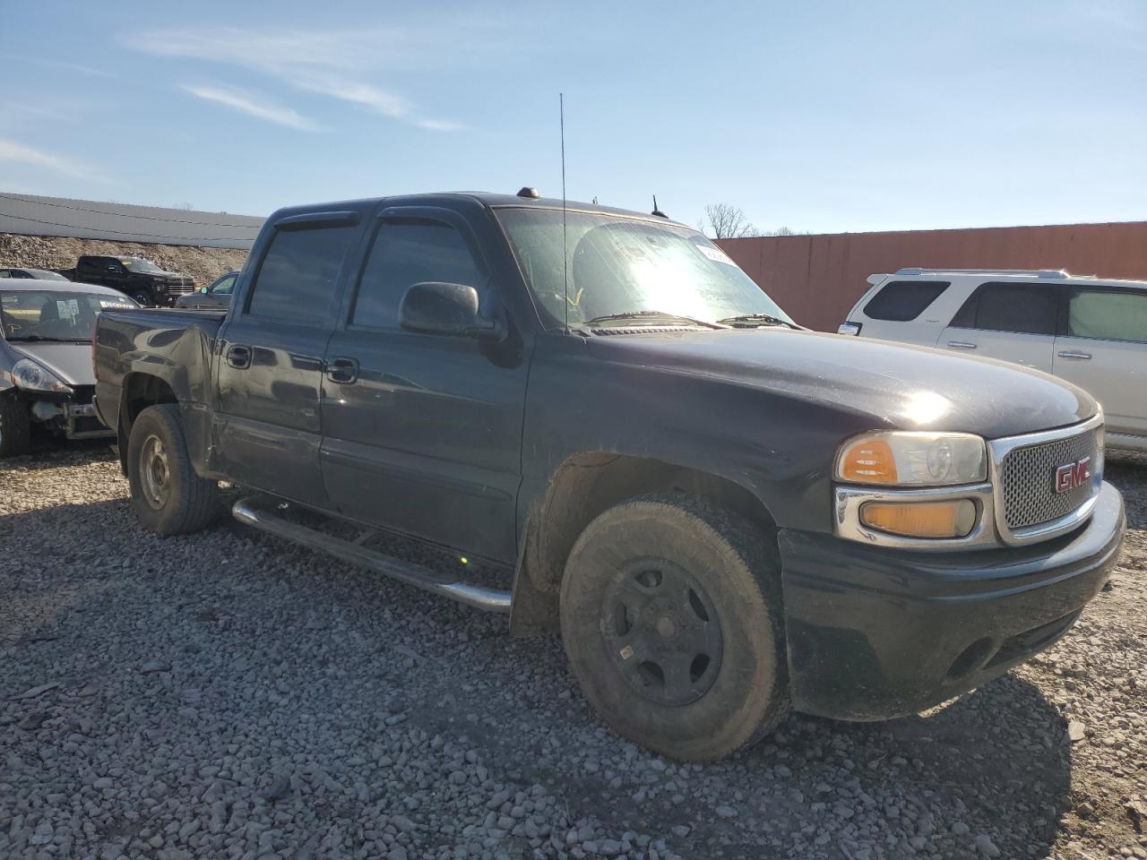 Photo 3 VIN: 2GTEK63N051230692 - GMC SIERRA 