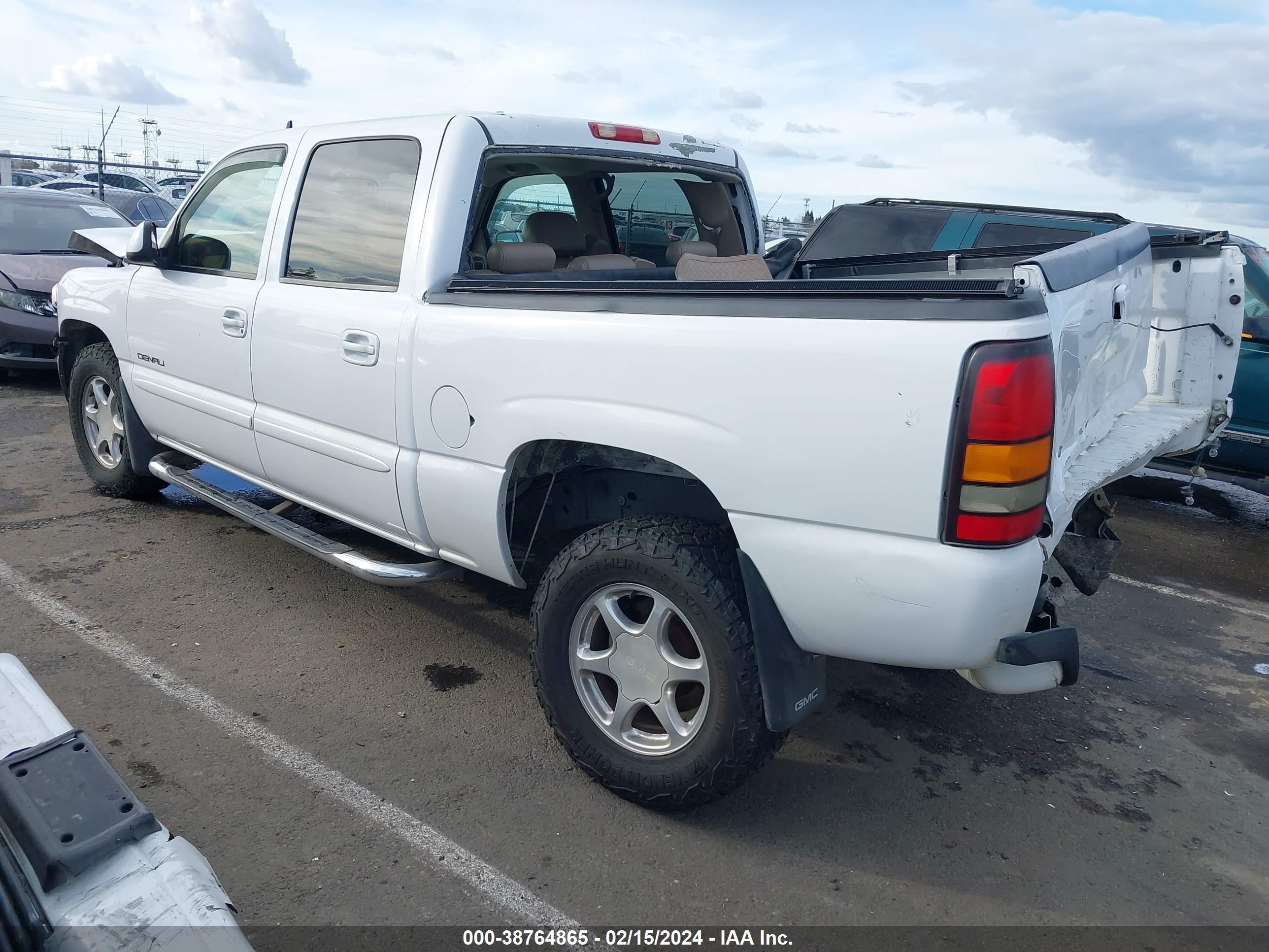 Photo 2 VIN: 2GTEK63N161233313 - GMC SIERRA 