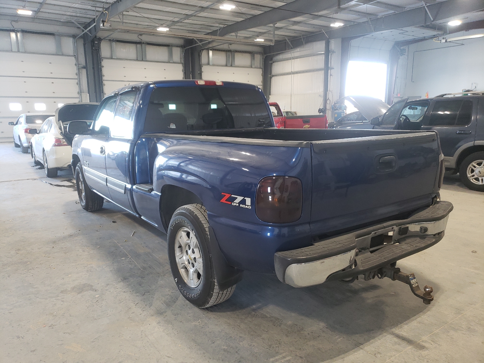 Photo 2 VIN: 2GTEK69U811240525 - GMC SIERRA 