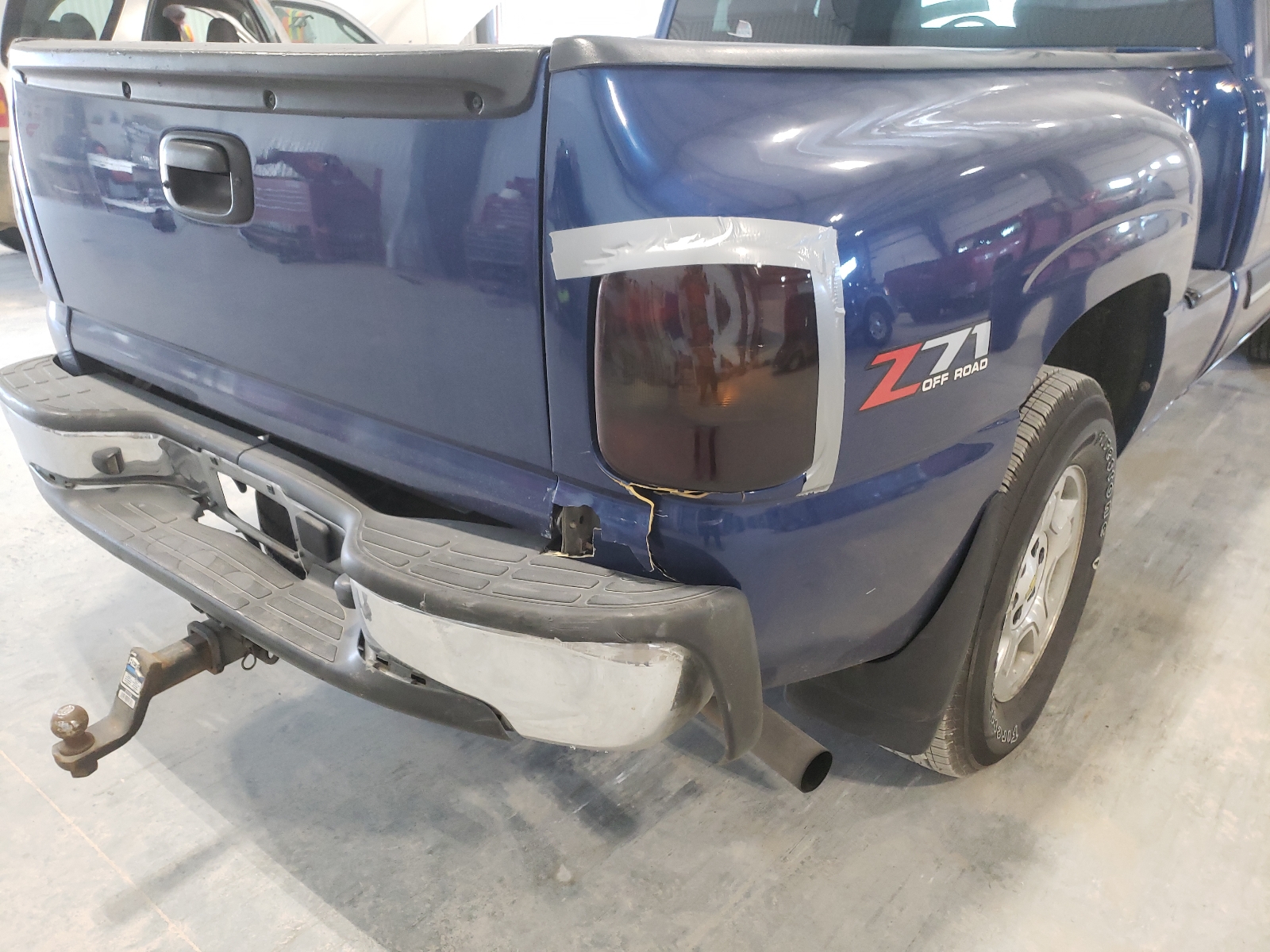 Photo 8 VIN: 2GTEK69U811240525 - GMC SIERRA 