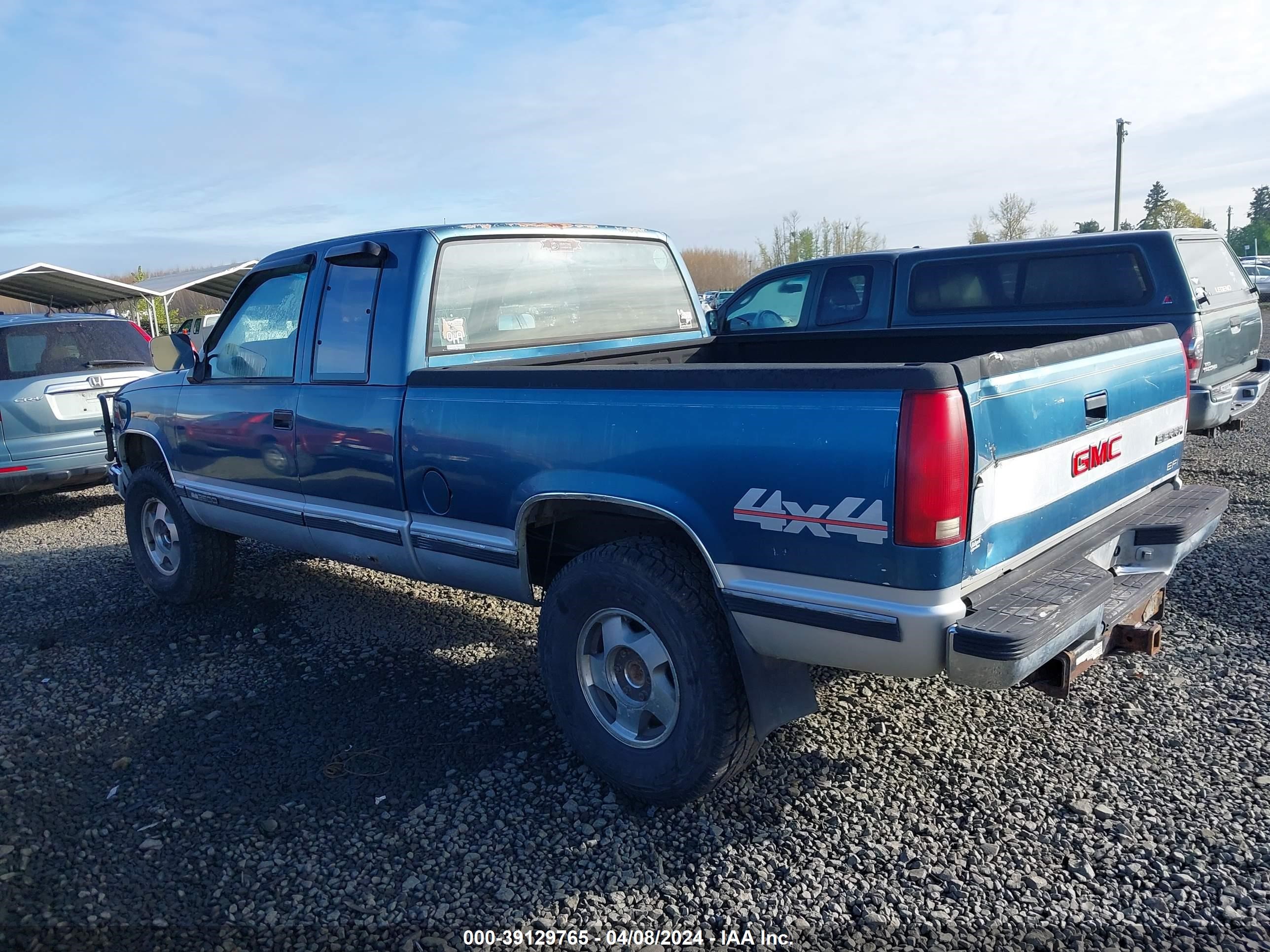 Photo 2 VIN: 2GTFK29K3L1527897 - GMC SIERRA 