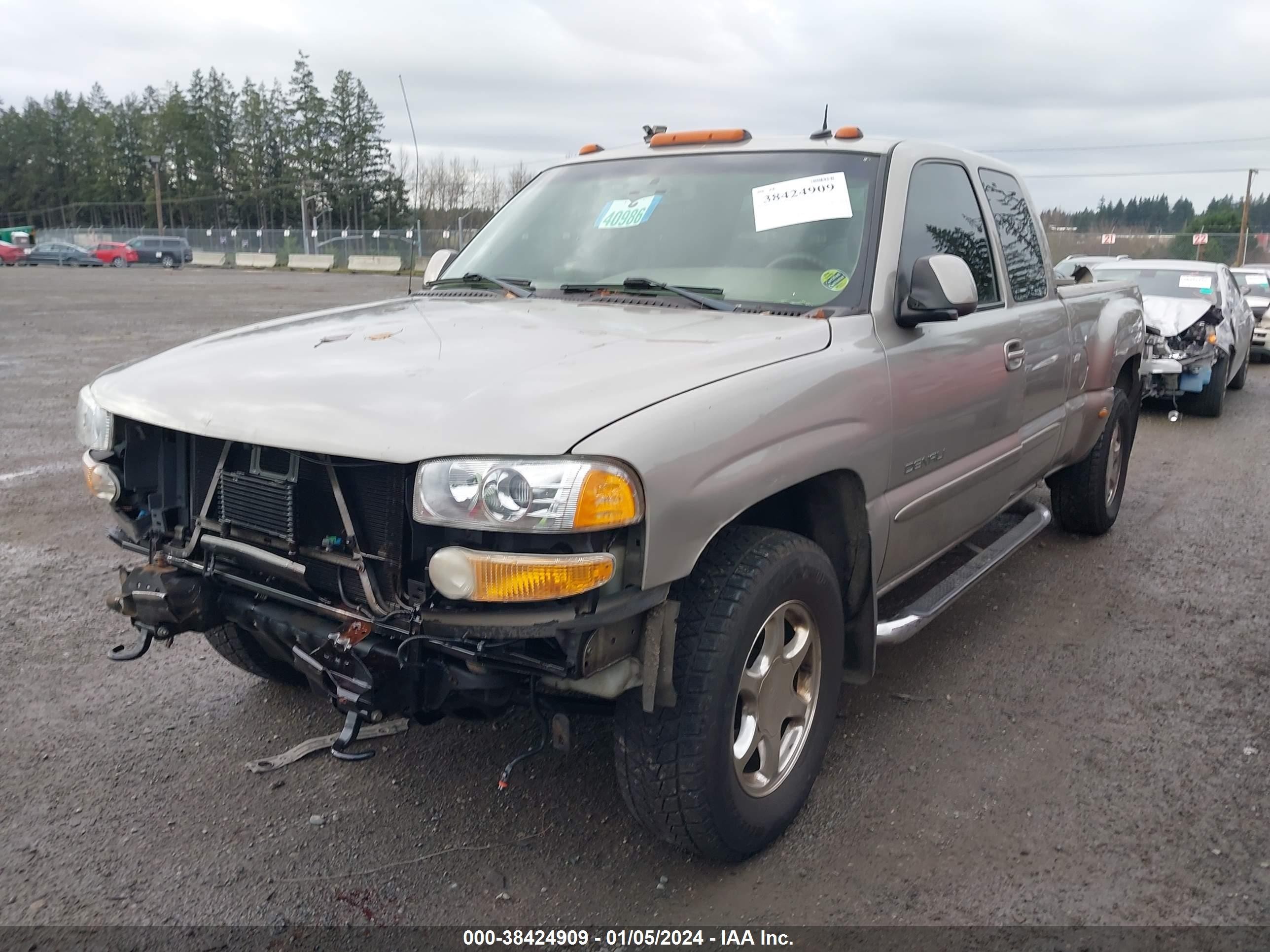 Photo 1 VIN: 2GTFK69U031278502 - GMC SIERRA 