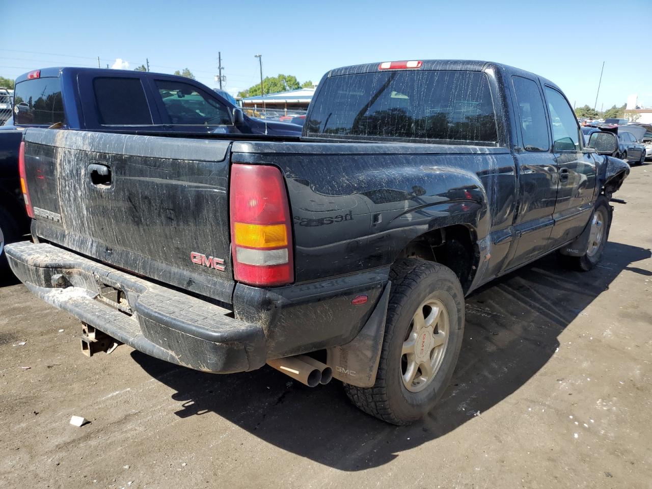 Photo 2 VIN: 2GTFK69U221333336 - GMC SIERRA 