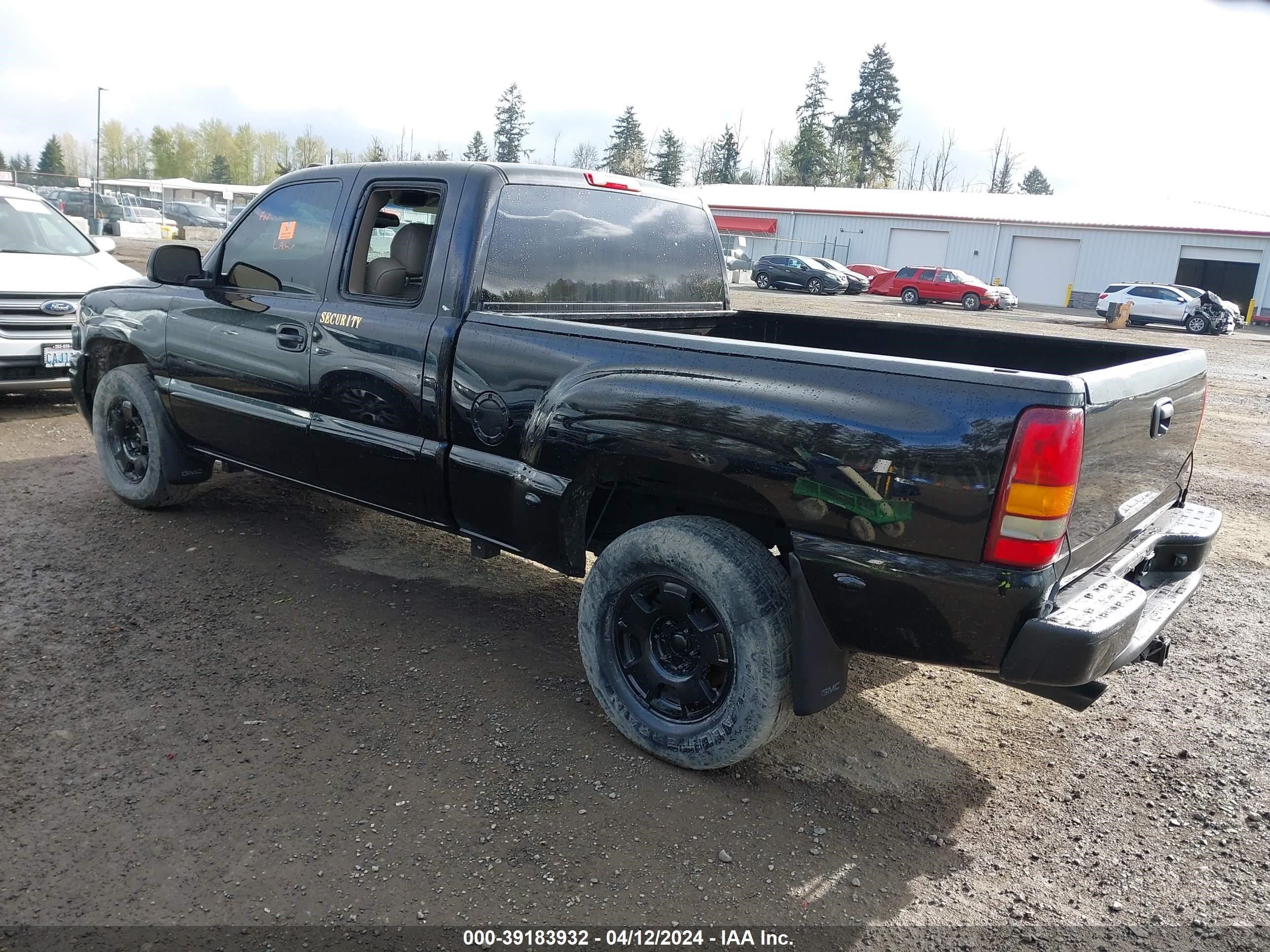 Photo 2 VIN: 2GTFK69U531274641 - GMC SIERRA 