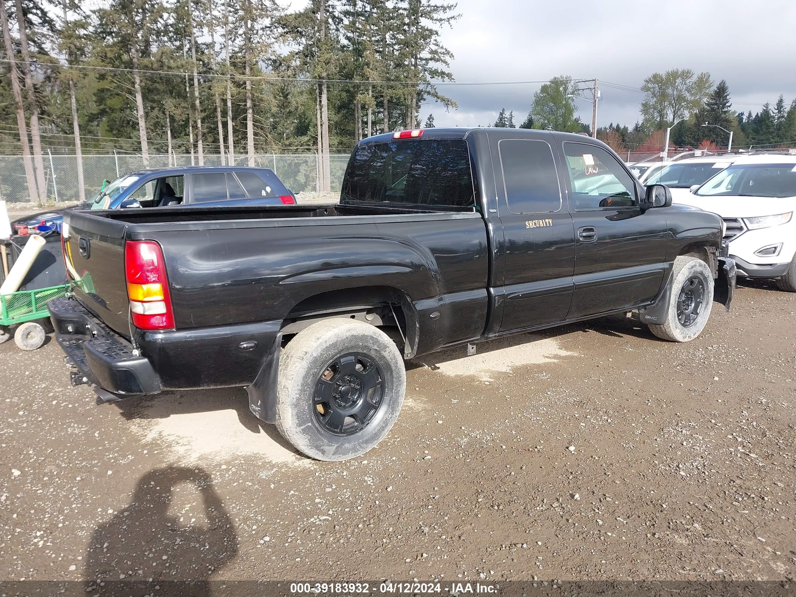 Photo 3 VIN: 2GTFK69U531274641 - GMC SIERRA 