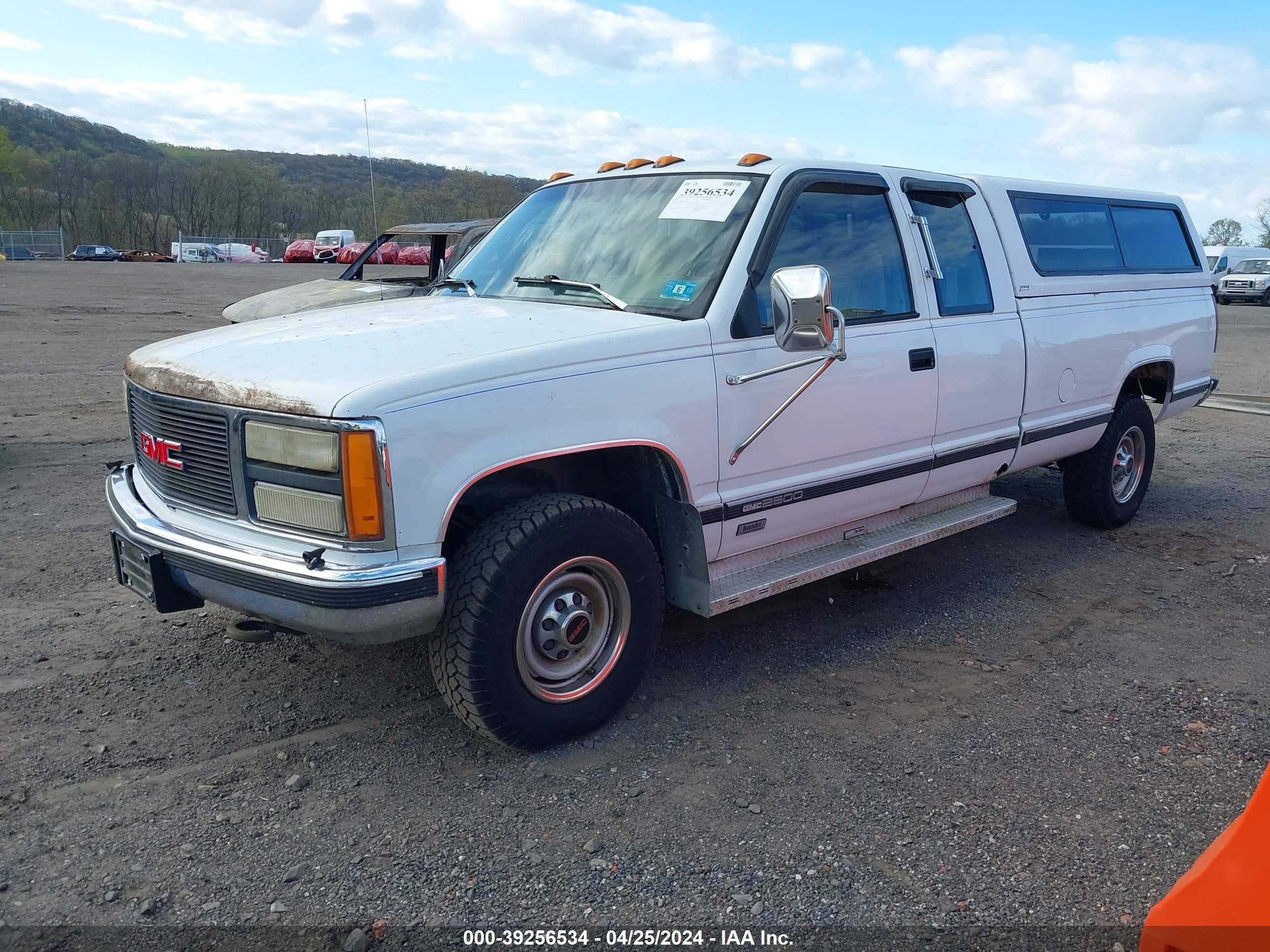 Photo 1 VIN: 2GTGC29J5N1559055 - GMC SIERRA 