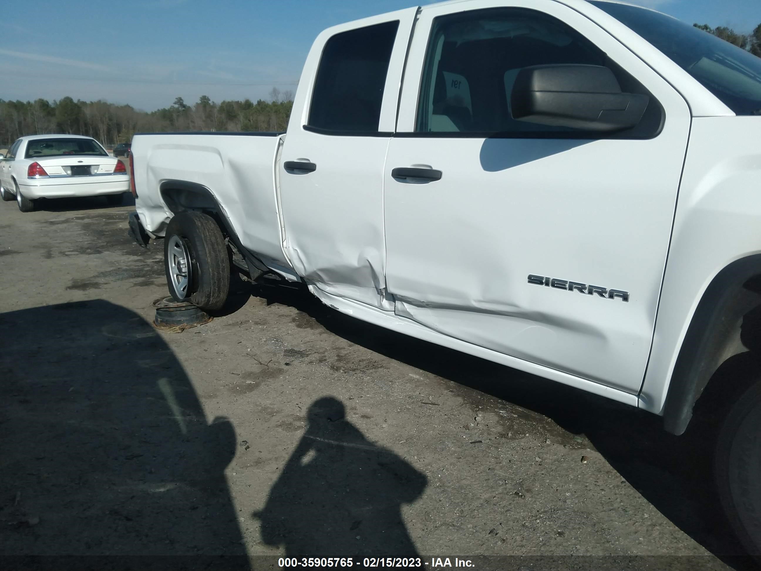 Photo 5 VIN: 2GTR1LEC3K1178419 - GMC SIERRA 