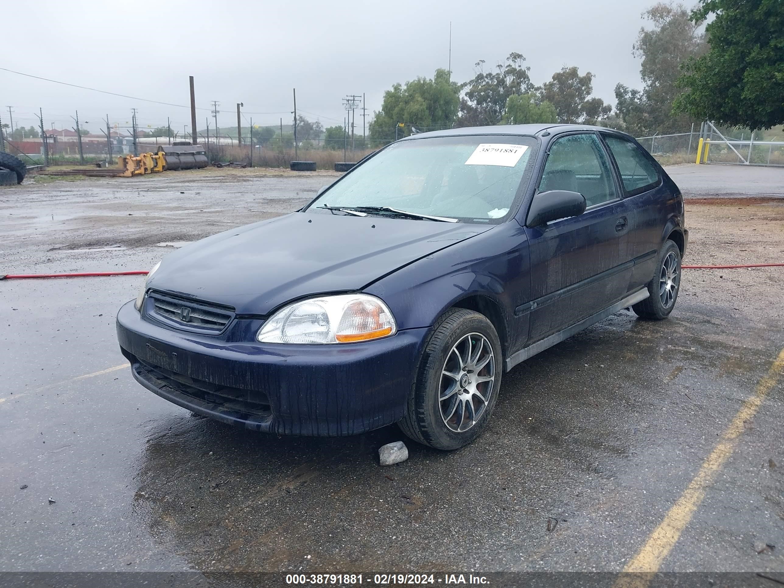 Photo 1 VIN: 2HGEJ6322VH110099 - HONDA CIVIC 