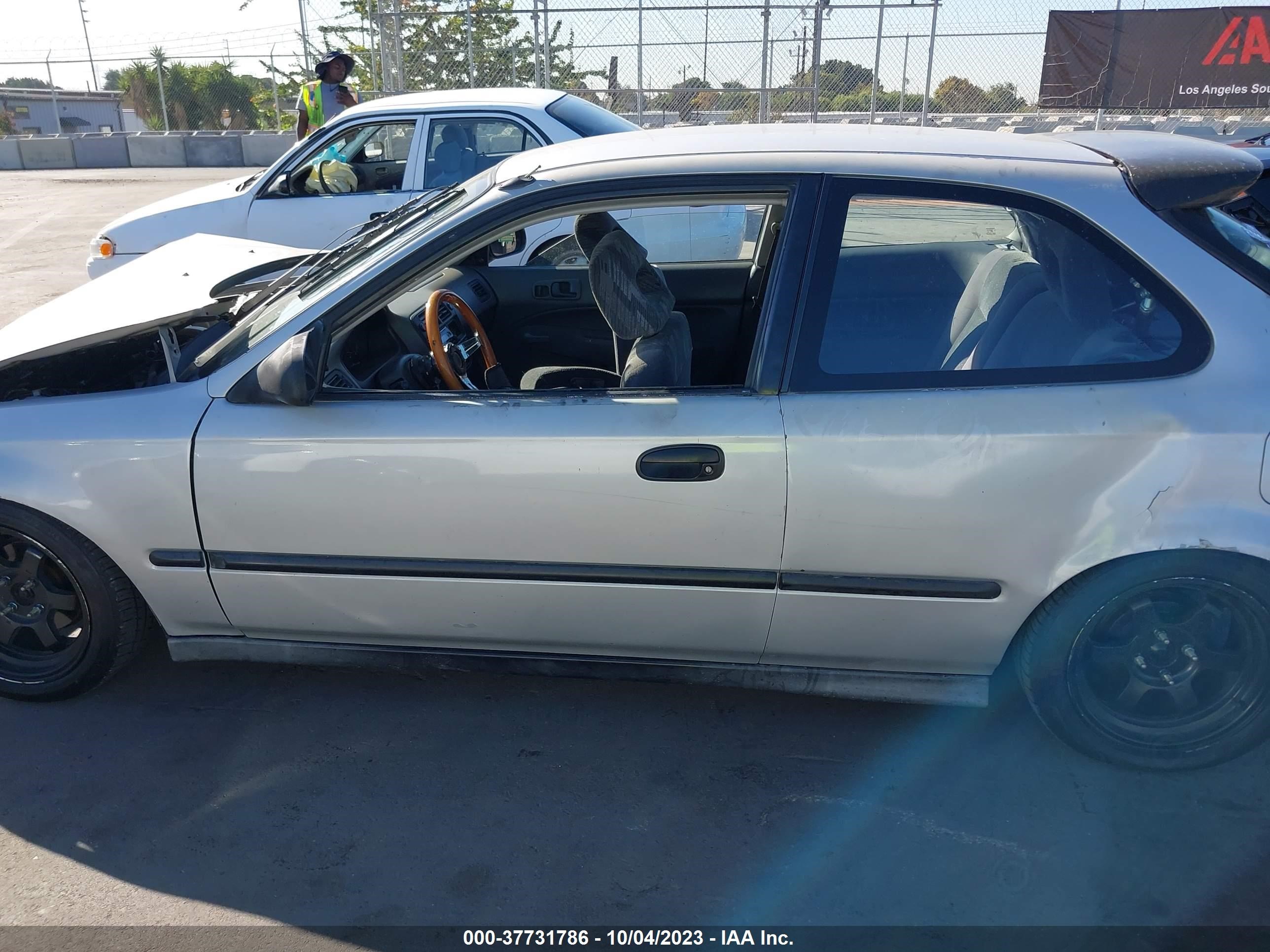 Photo 14 VIN: 2HGEJ6326VH115497 - HONDA CIVIC 