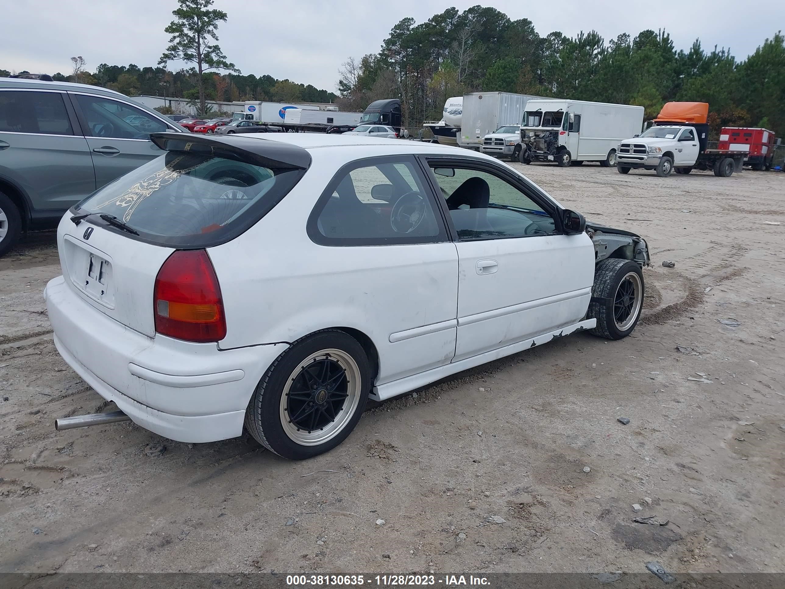 Photo 3 VIN: 2HGEJ6341VH117904 - HONDA CIVIC 