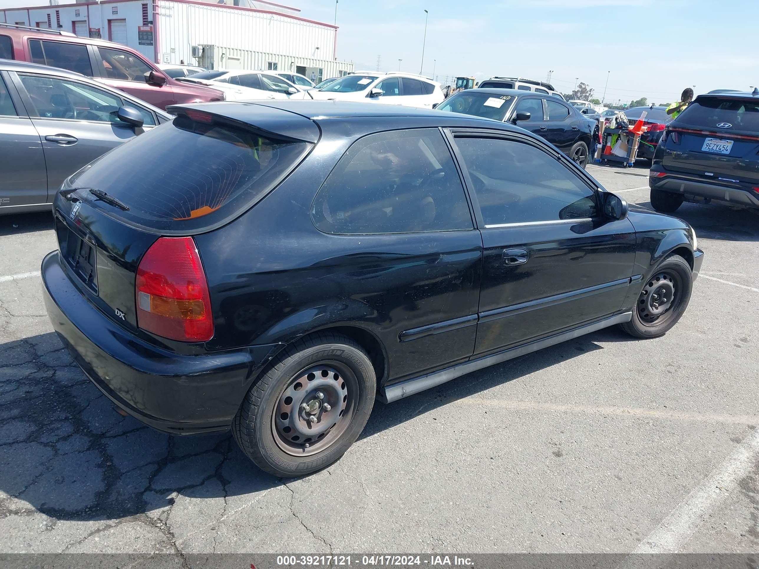 Photo 3 VIN: 2HGEJ6449WH122204 - HONDA CIVIC 