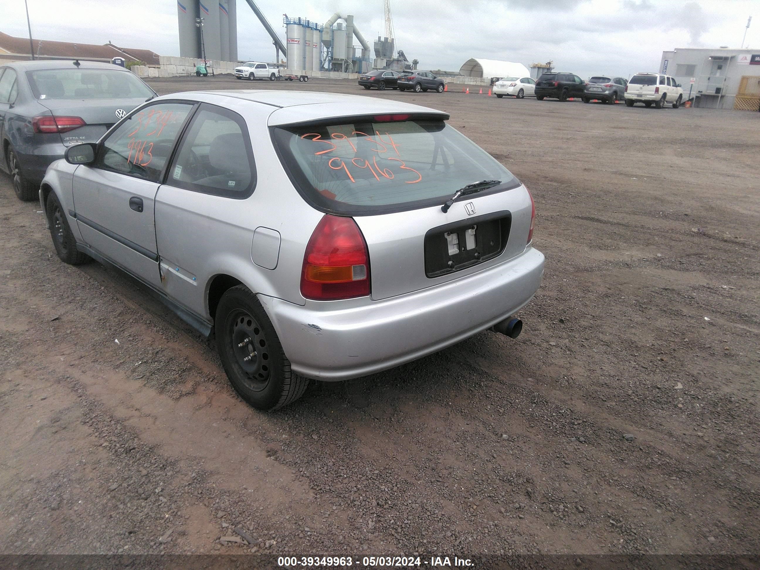 Photo 2 VIN: 2HGEJ644XYH106242 - HONDA CIVIC 