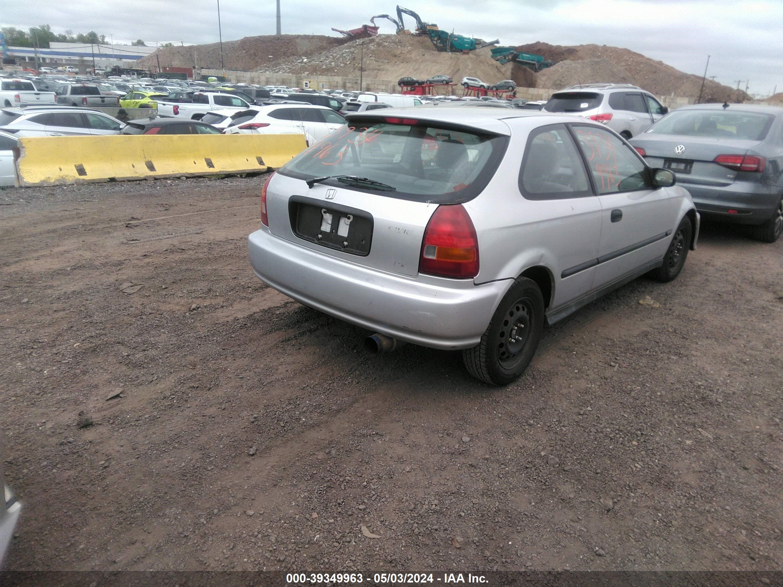 Photo 3 VIN: 2HGEJ644XYH106242 - HONDA CIVIC 