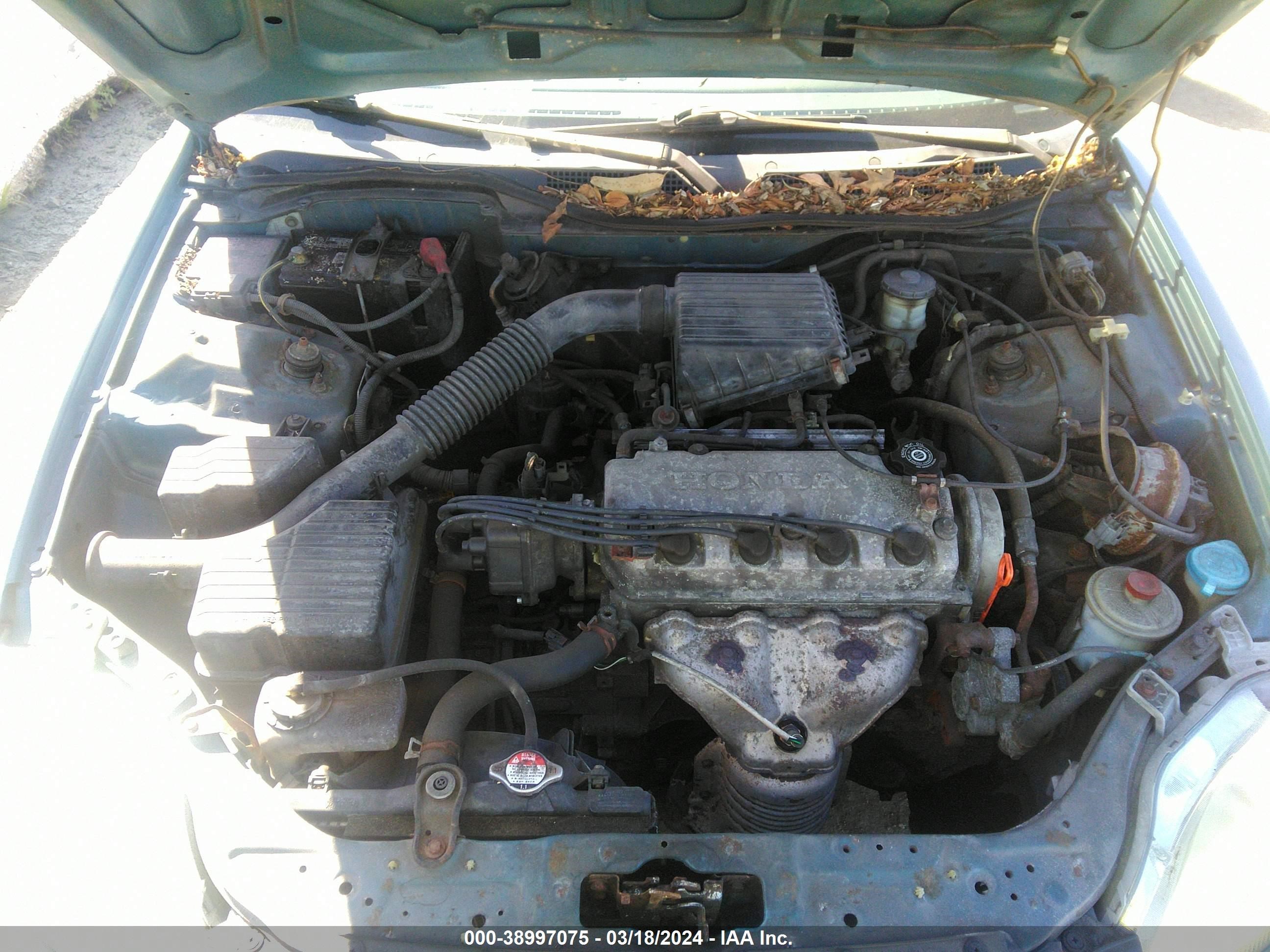 Photo 9 VIN: 2HGEJ6602TH553263 - HONDA CIVIC 