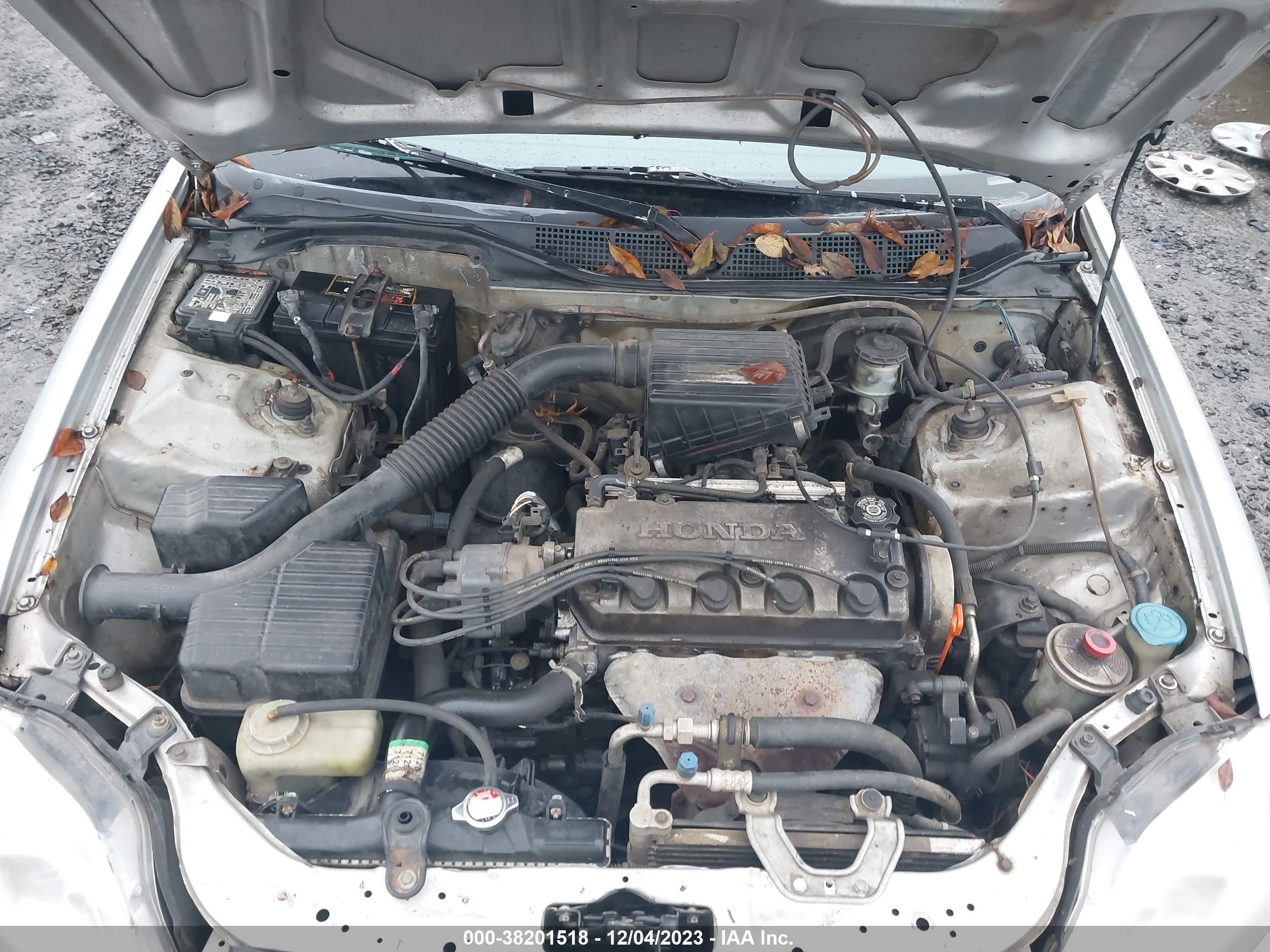 Photo 9 VIN: 2HGEJ661XXH516198 - HONDA CIVIC 