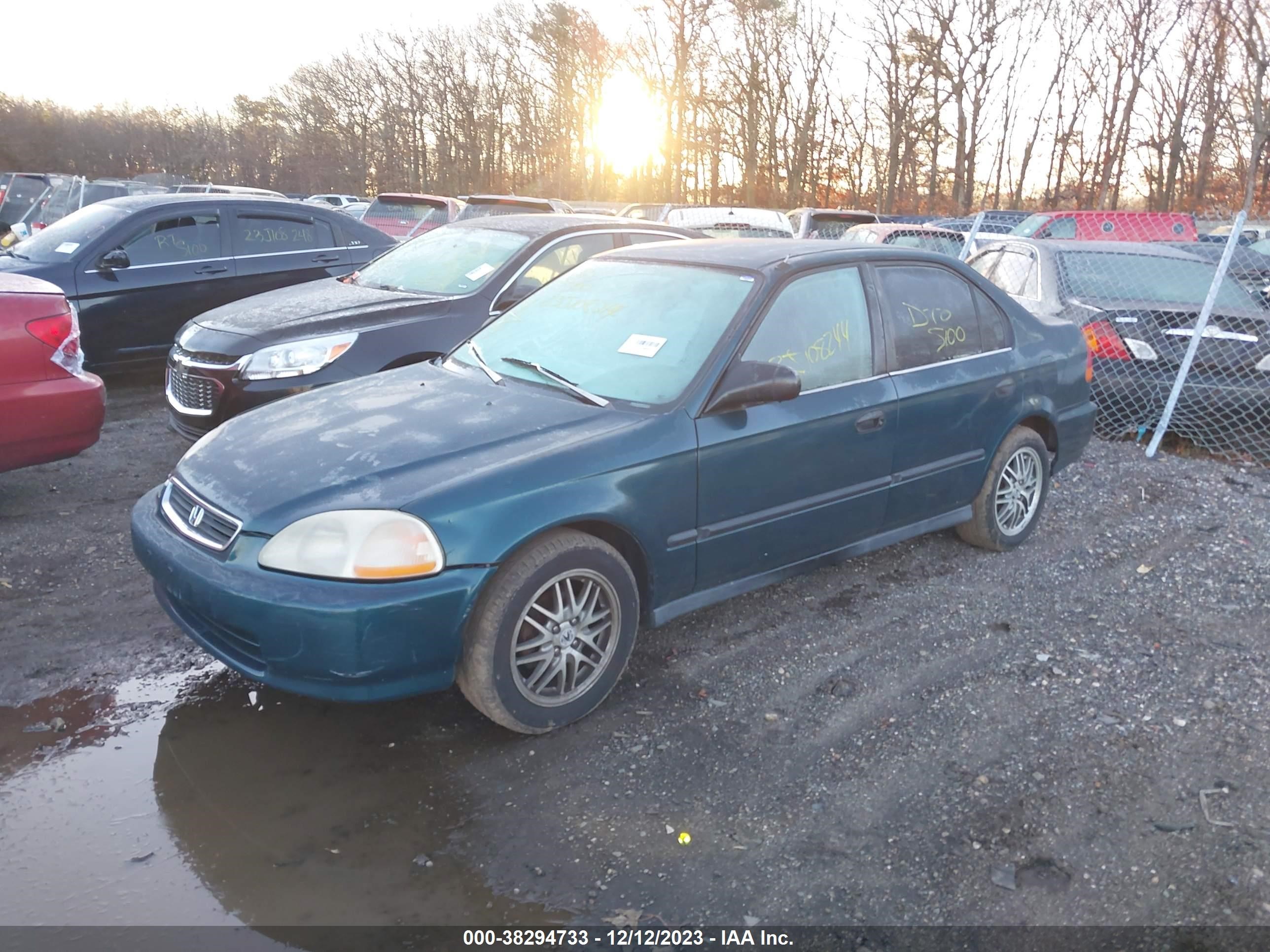 Photo 1 VIN: 2HGEJ6622TH535735 - HONDA CIVIC 