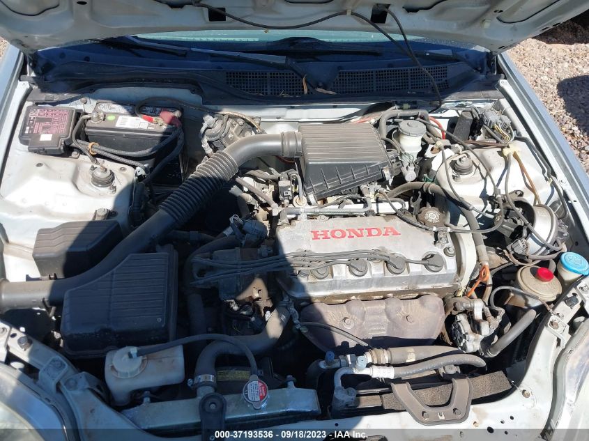 Photo 9 VIN: 2HGEJ6670WH630696 - HONDA CIVIC 