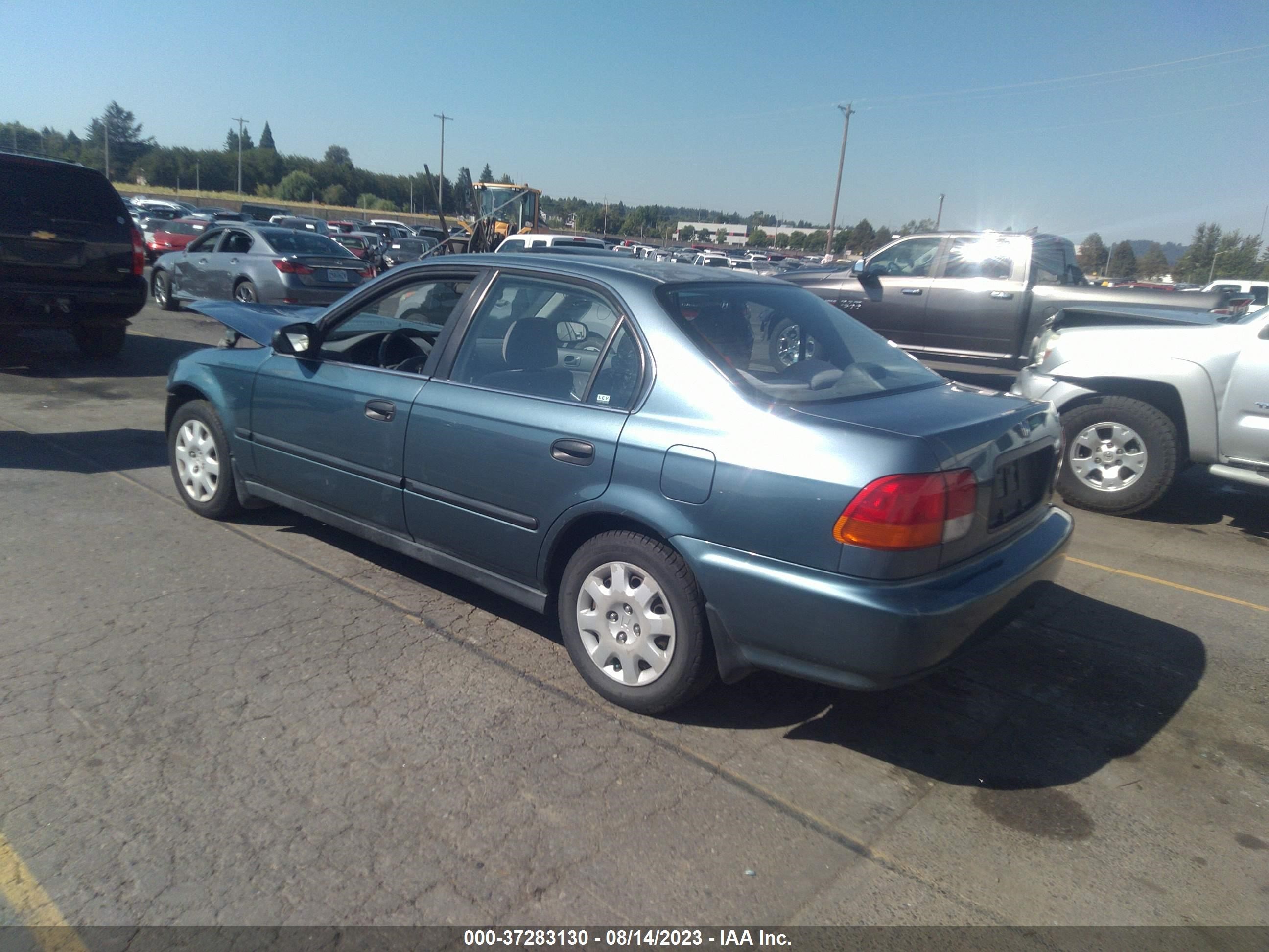 Photo 2 VIN: 2HGEJ6673WH628117 - HONDA CIVIC 