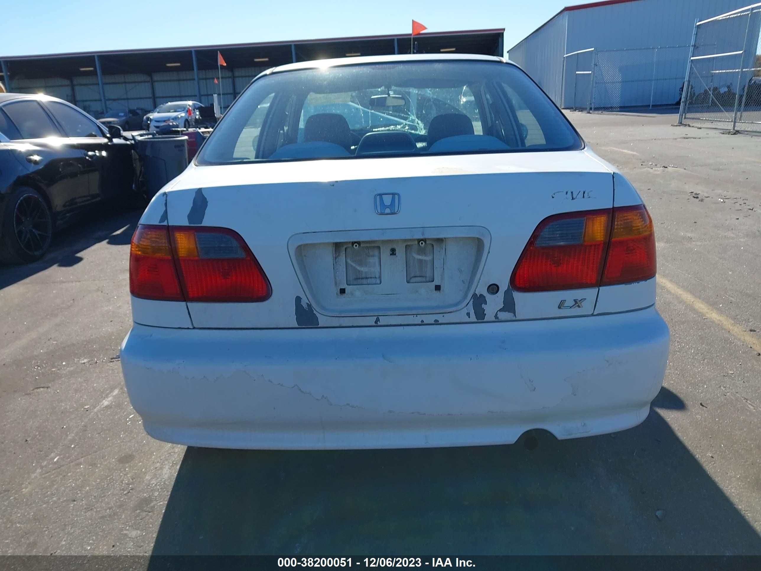 Photo 15 VIN: 2HGEJ6676XH533813 - HONDA CIVIC 