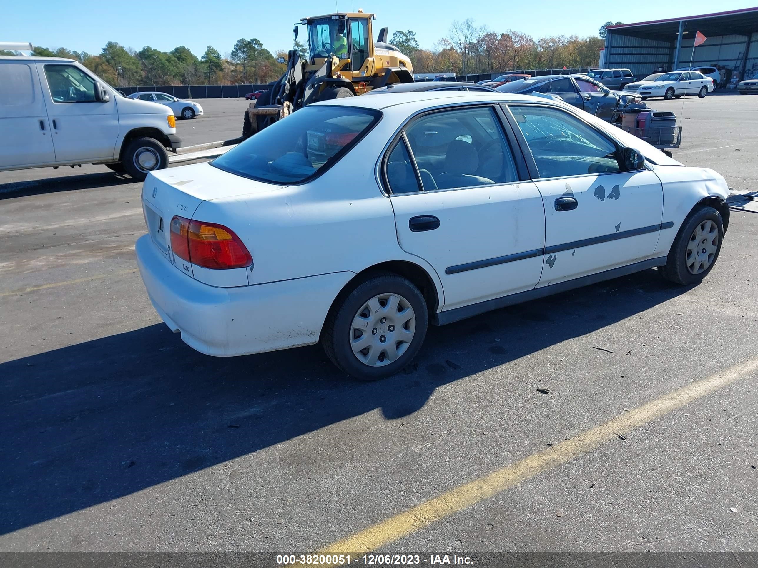 Photo 3 VIN: 2HGEJ6676XH533813 - HONDA CIVIC 