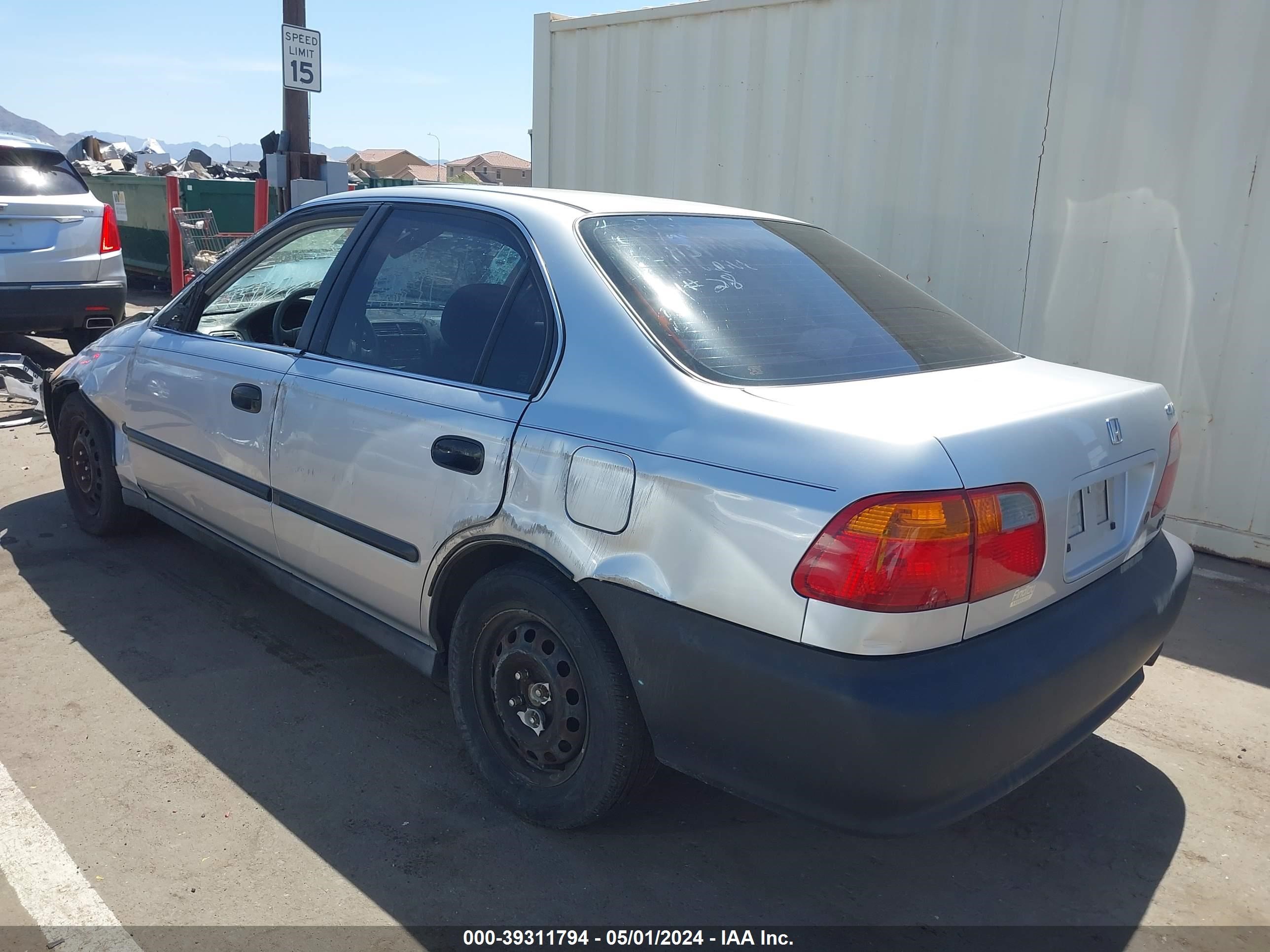 Photo 2 VIN: 2HGEJ6678XH565713 - HONDA CIVIC 