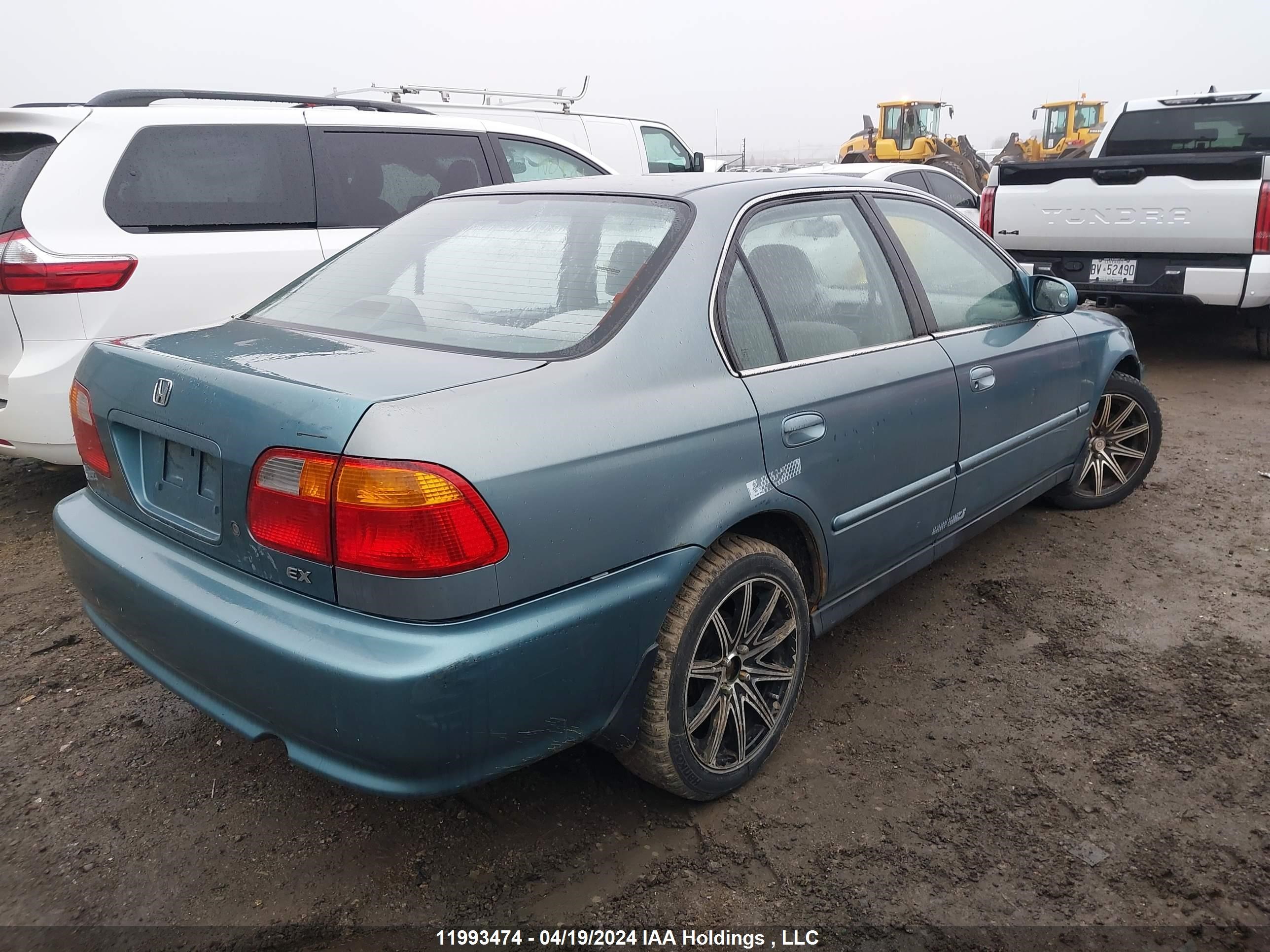 Photo 3 VIN: 2HGEJ6683XH924670 - HONDA CIVIC 