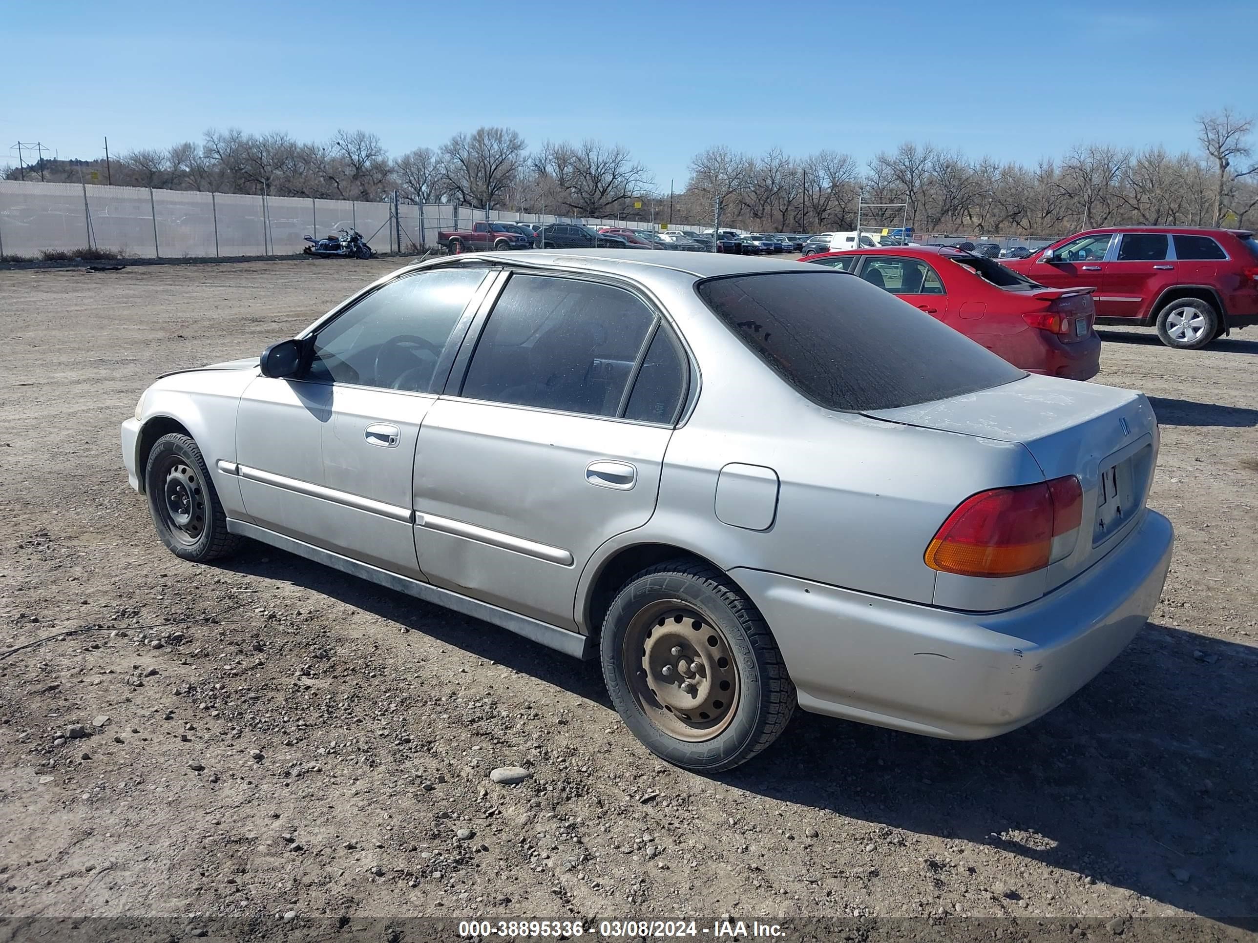 Photo 2 VIN: 2HGEJ8642TH528135 - HONDA CIVIC 