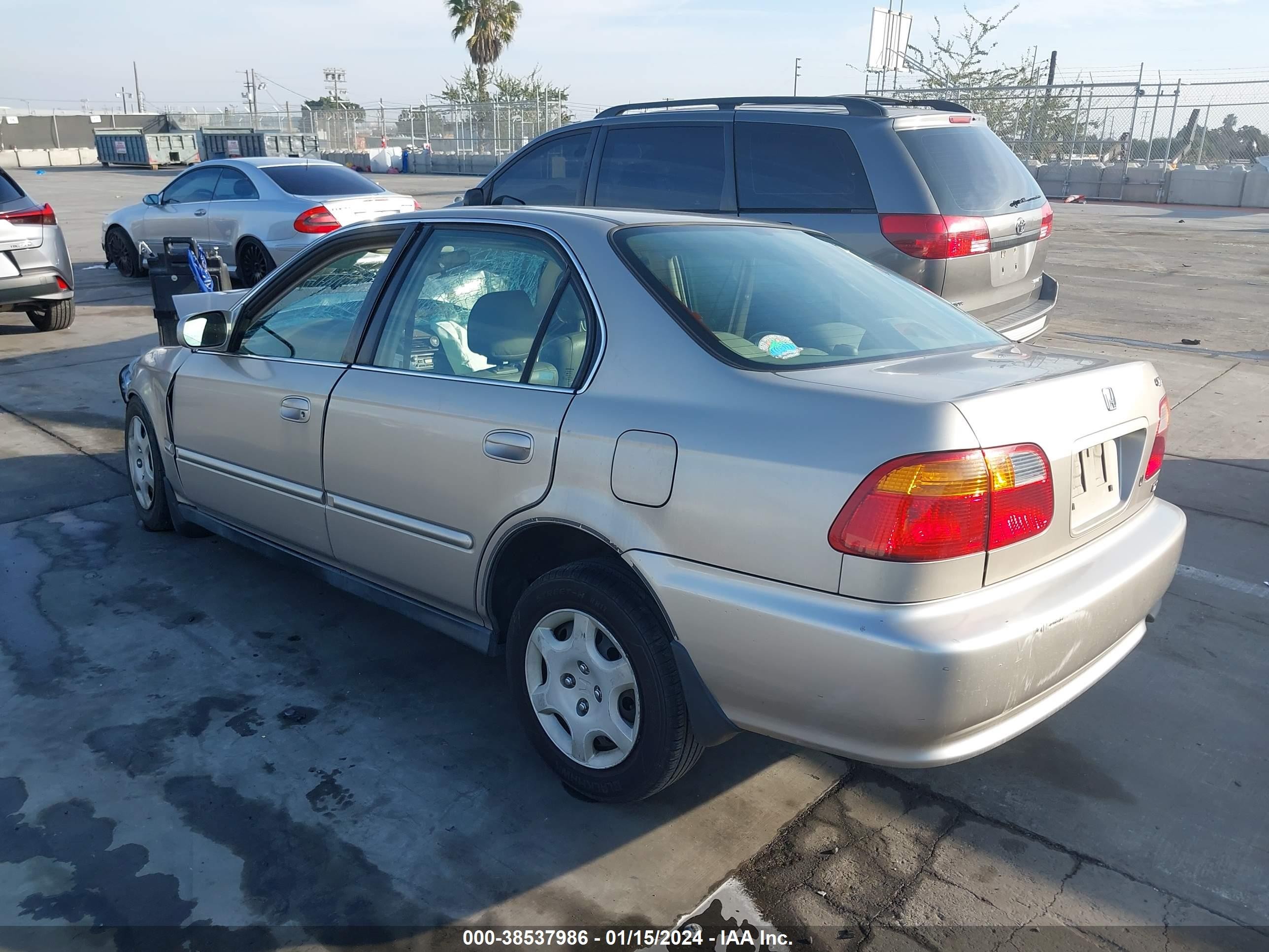 Photo 2 VIN: 2HGEJ8643YH539586 - HONDA CIVIC 