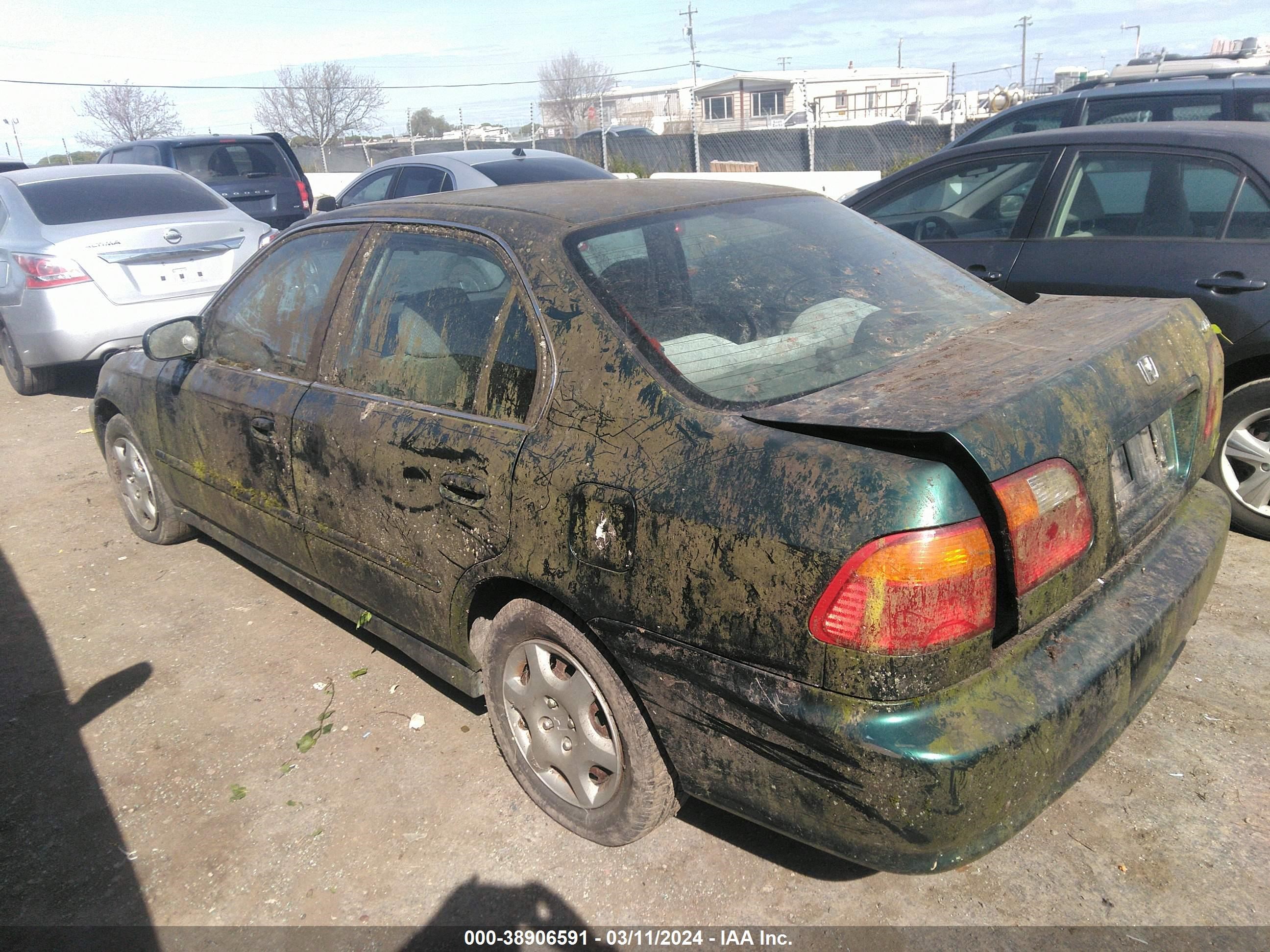 Photo 5 VIN: 2HGEJ8644YH520349 - HONDA CIVIC 