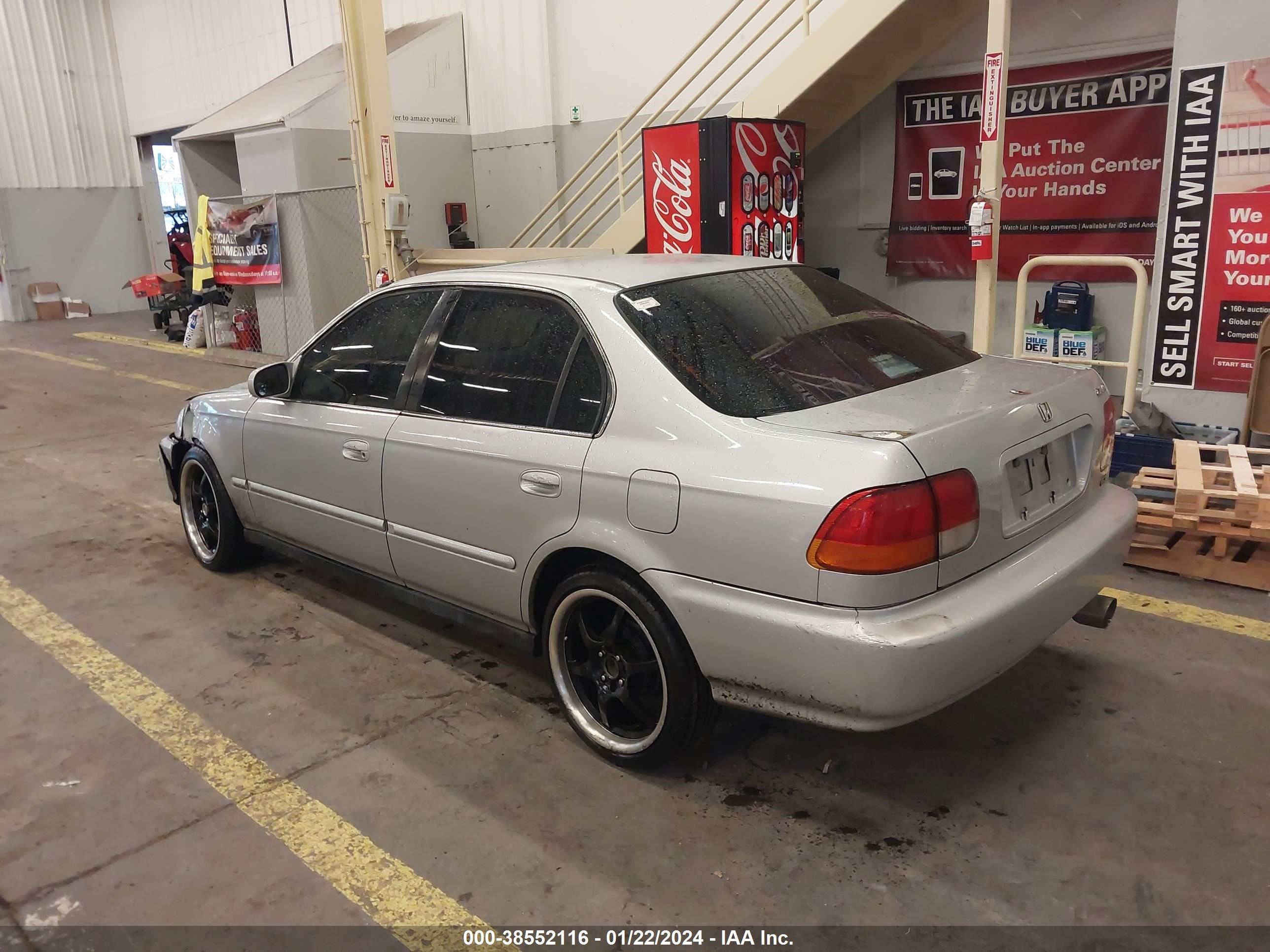 Photo 2 VIN: 2HGEJ8645TH533488 - HONDA CIVIC 