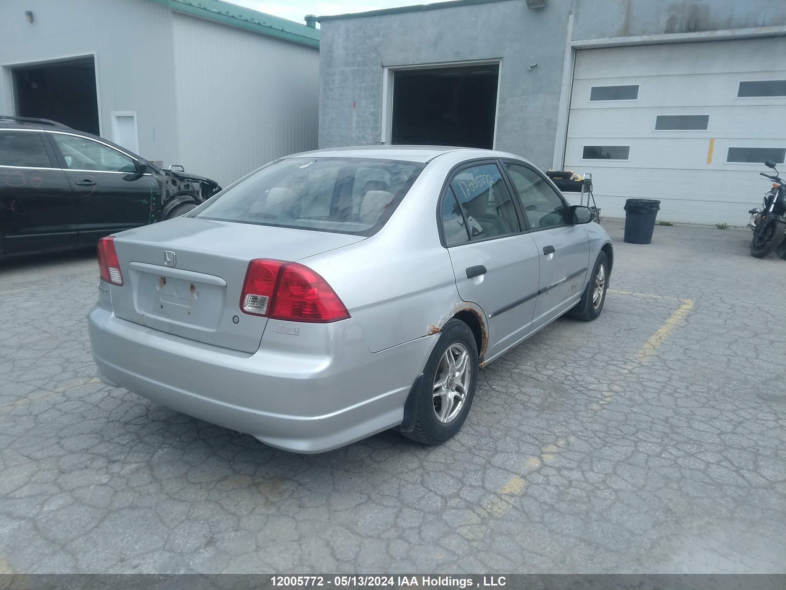 Photo 3 VIN: 2HGES16305H032118 - HONDA CIVIC 