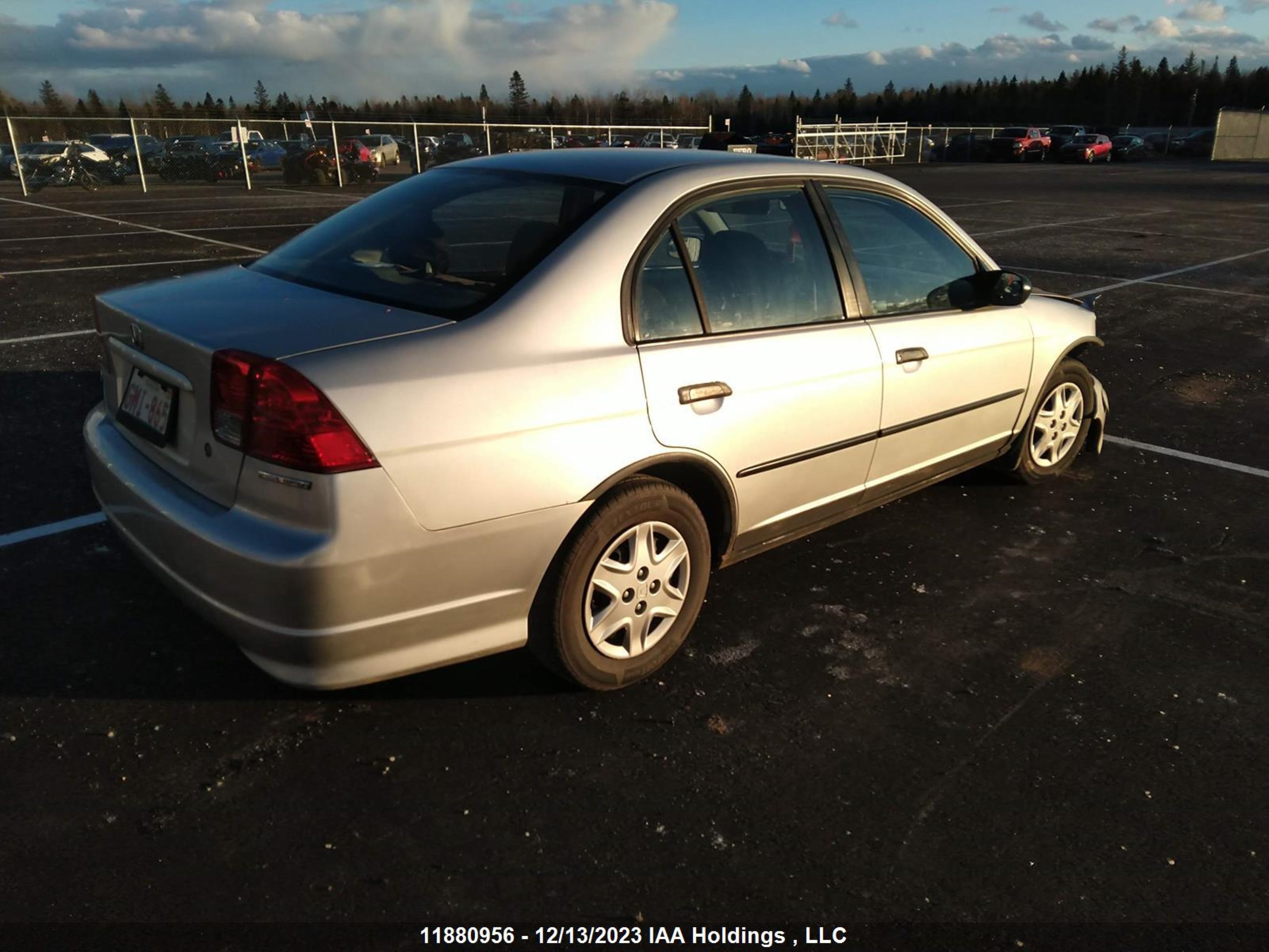 Photo 3 VIN: 2HGES16305H046116 - HONDA CIVIC 