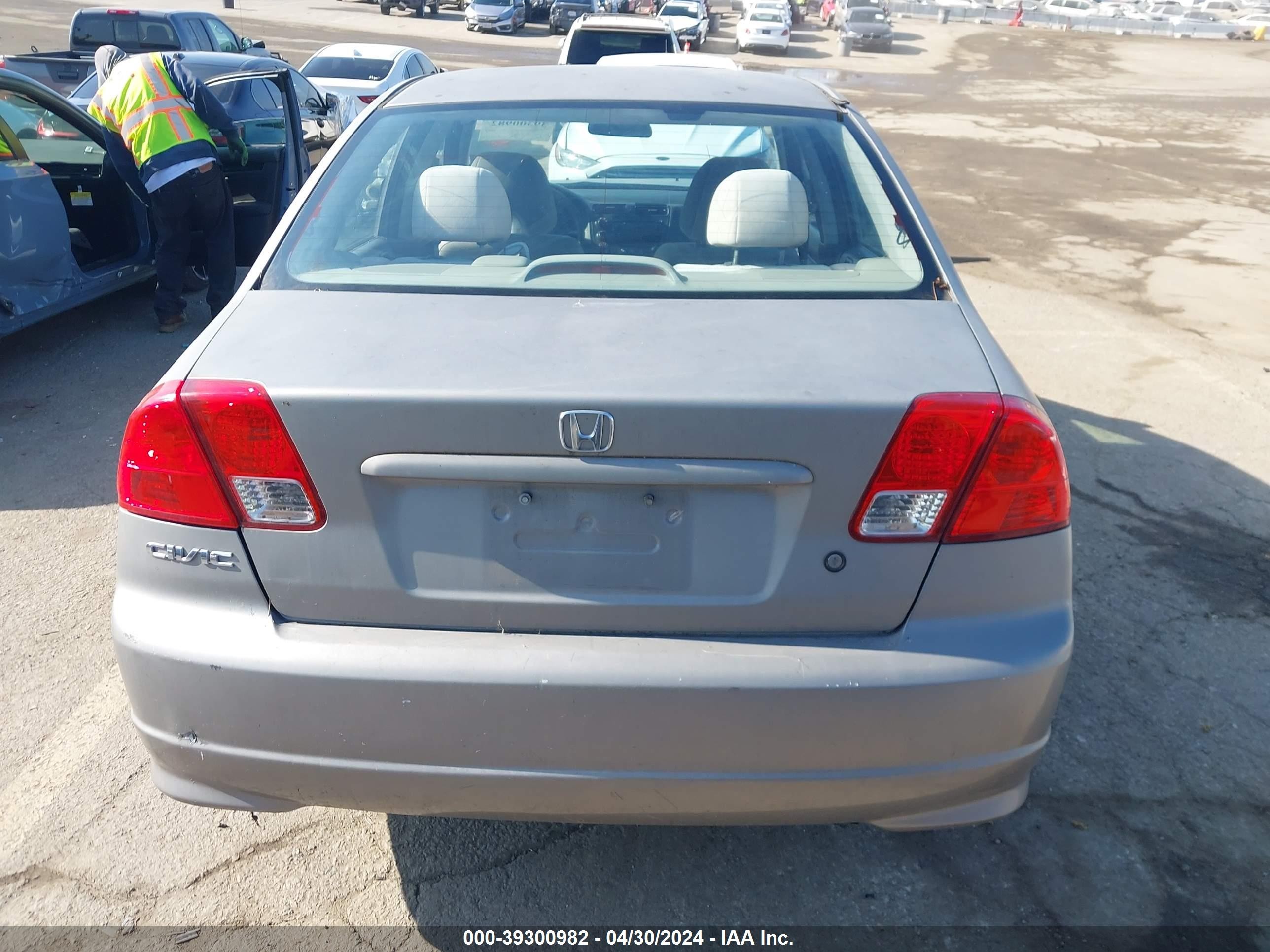 Photo 15 VIN: 2HGES163X5H632712 - HONDA CIVIC 