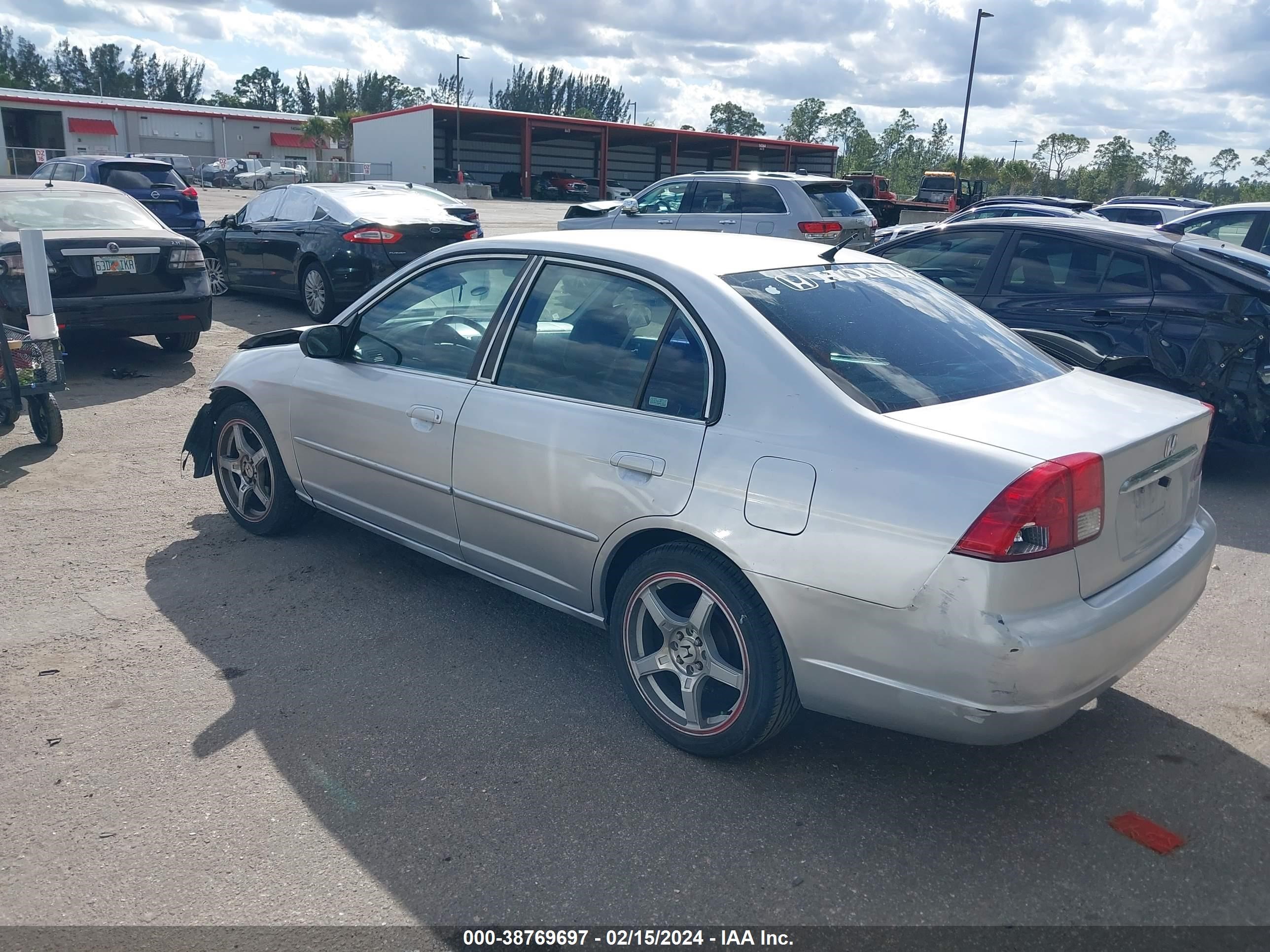 Photo 2 VIN: 2HGES16503H510682 - HONDA CIVIC 