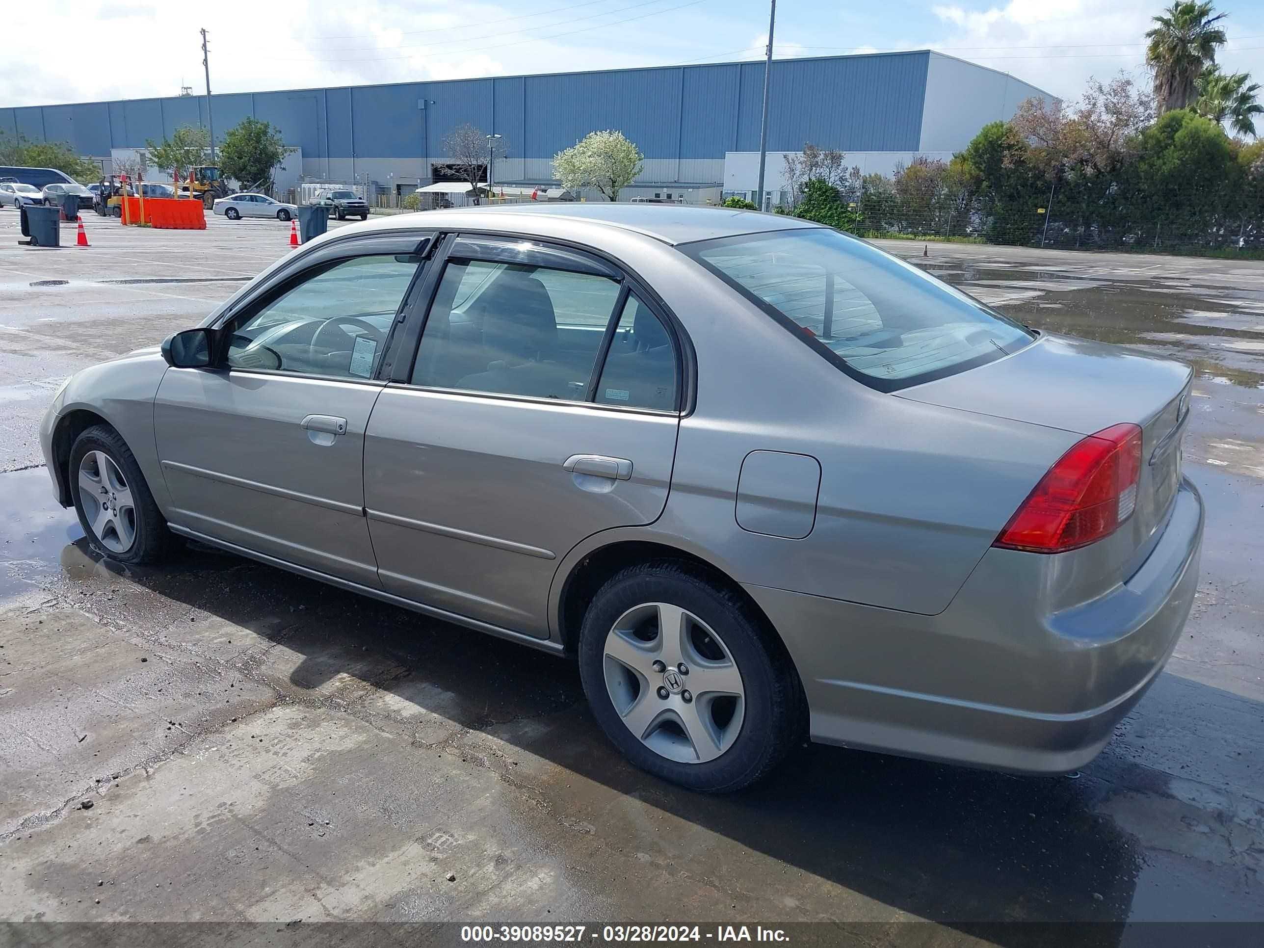 Photo 2 VIN: 2HGES16535H546630 - HONDA CIVIC 