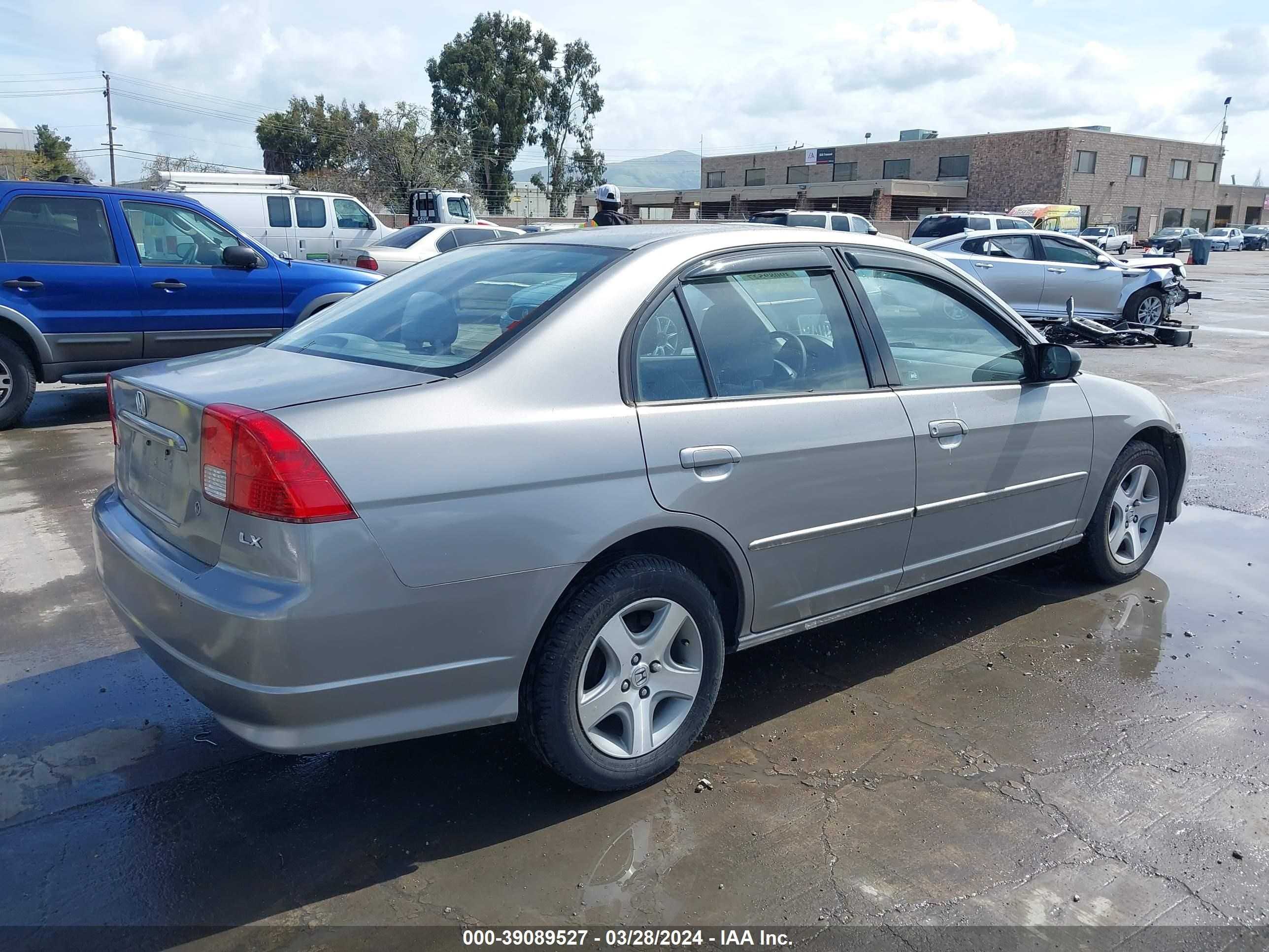 Photo 3 VIN: 2HGES16535H546630 - HONDA CIVIC 